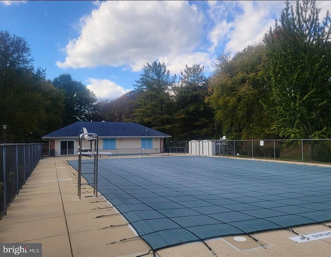 Real estate listing preview #24