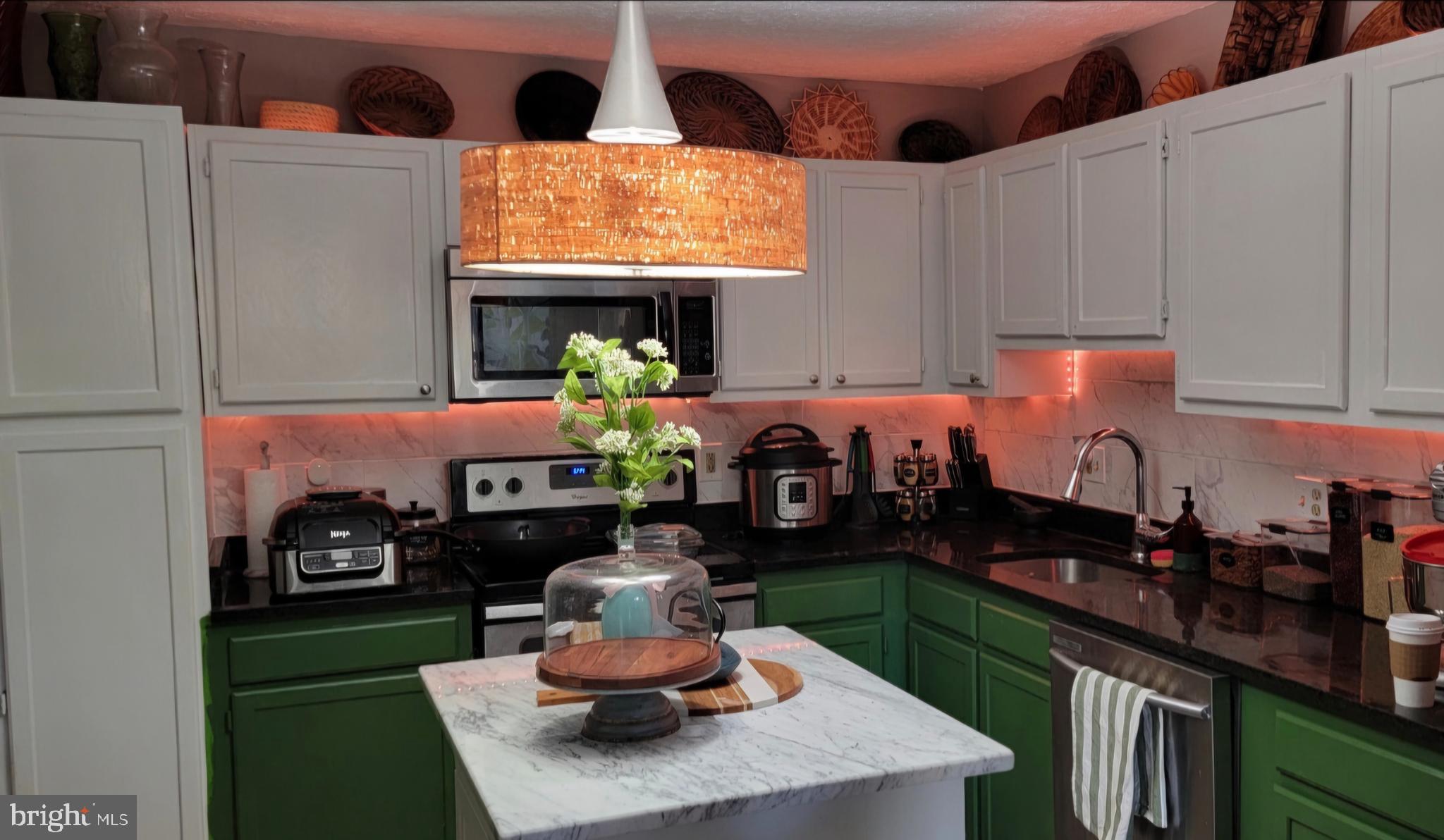 Real estate listing preview #10