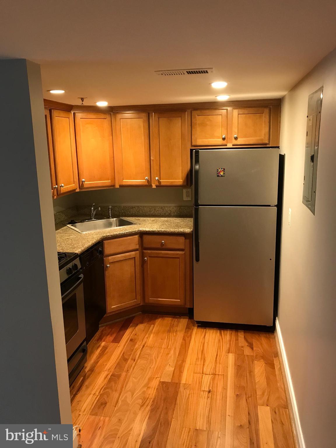 Real estate listing preview #6