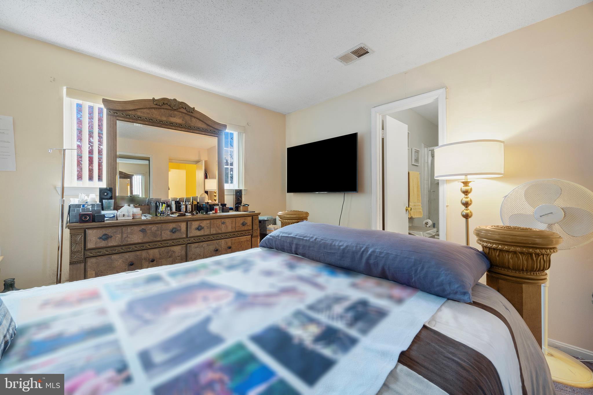 Real estate listing preview #18