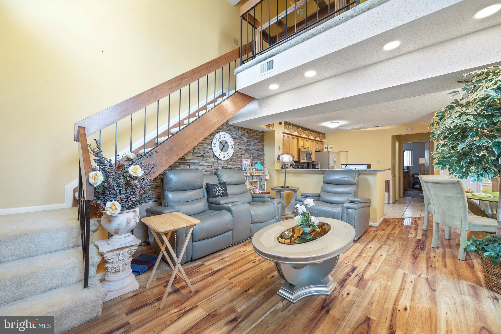 Real estate listing preview #7