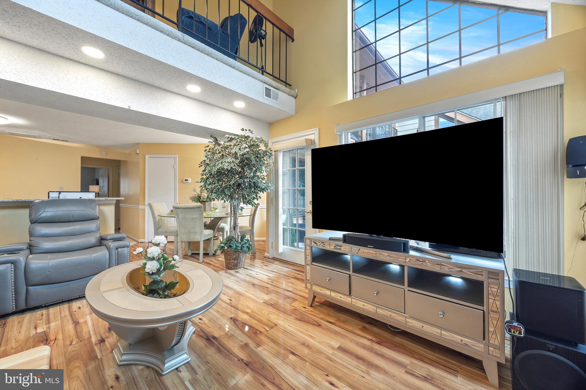 Real estate listing preview #8