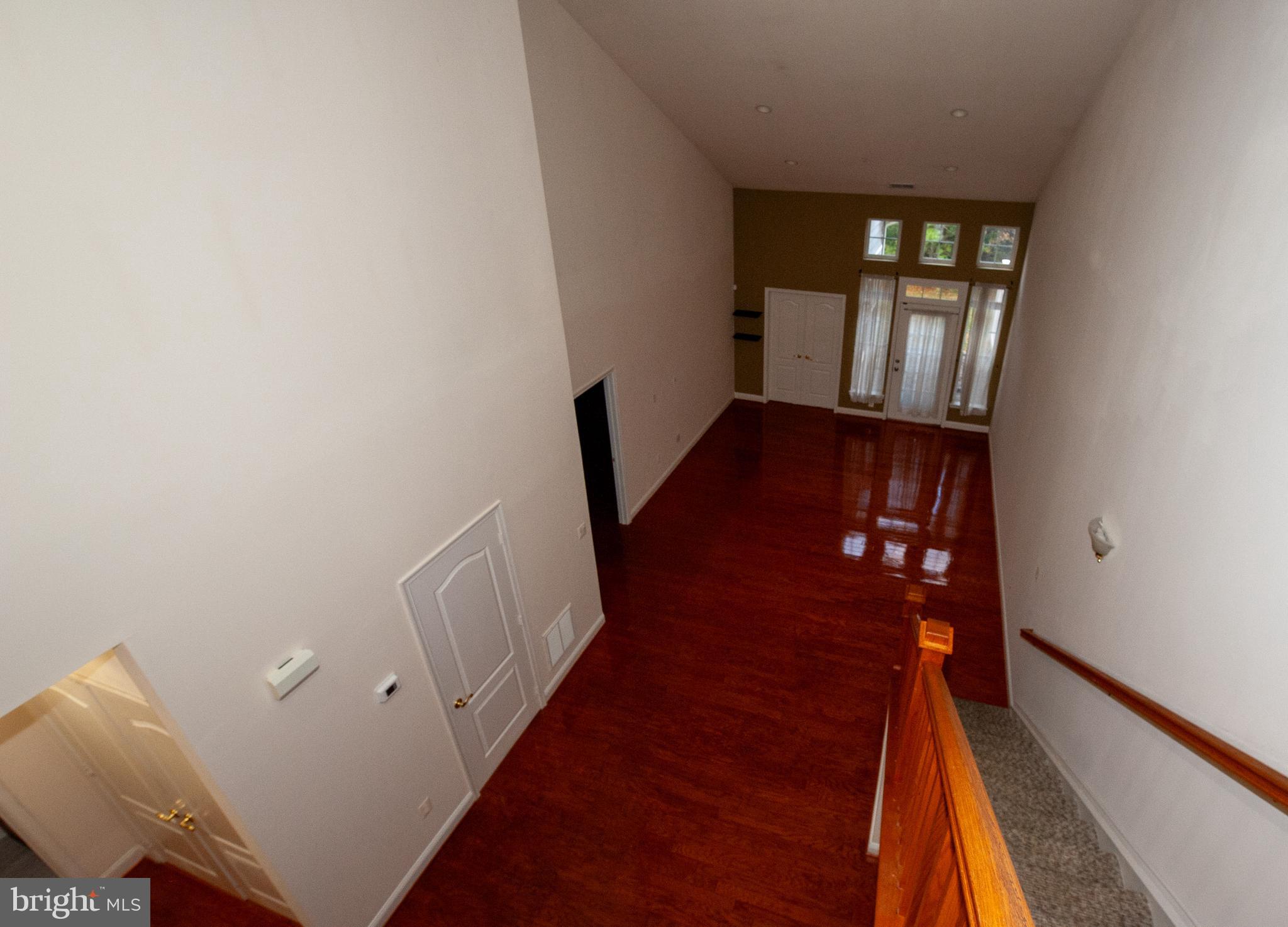 Real estate listing preview #14