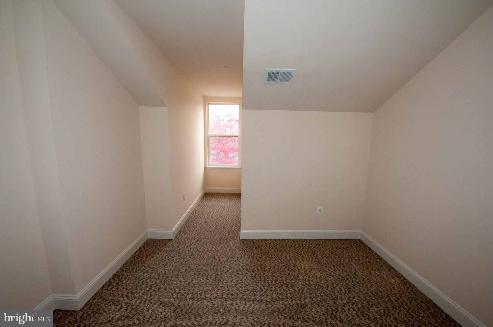 Real estate listing preview #19