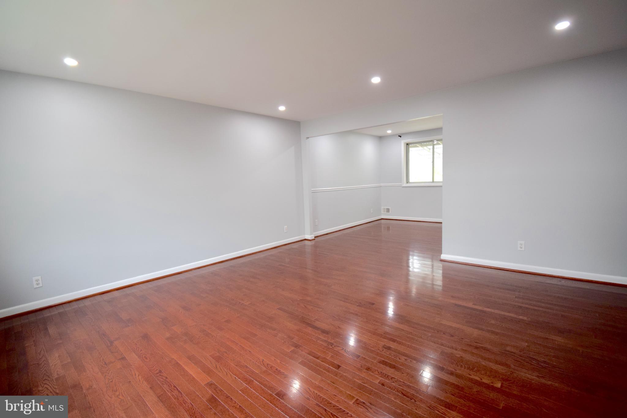 Real estate listing preview #8