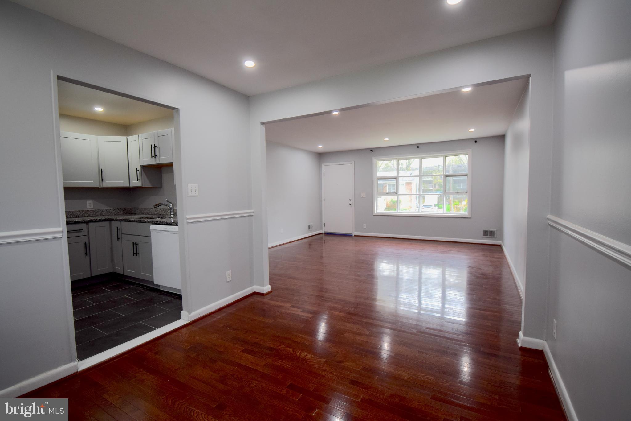 Real estate listing preview #9