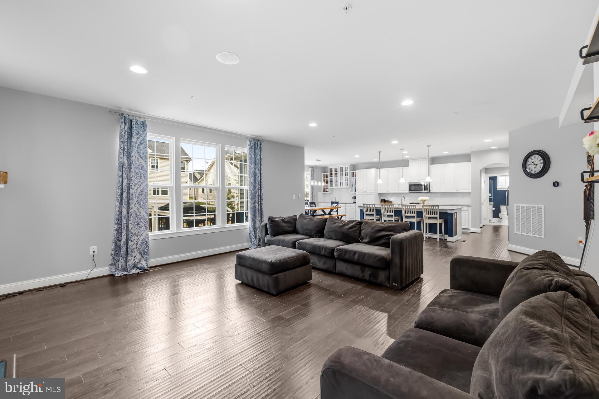 Real estate listing preview #23