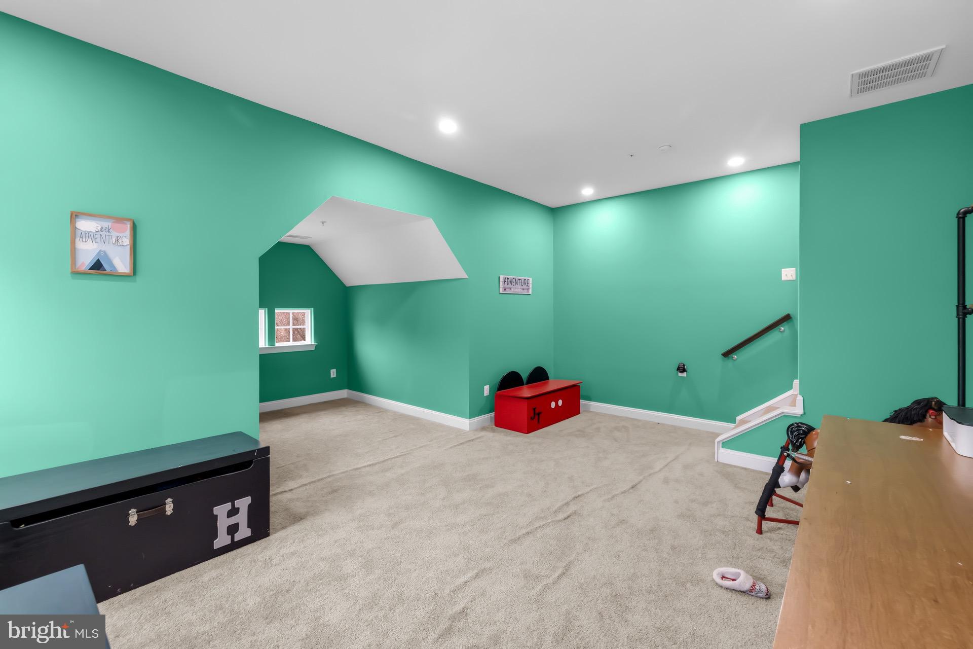 Real estate listing preview #56