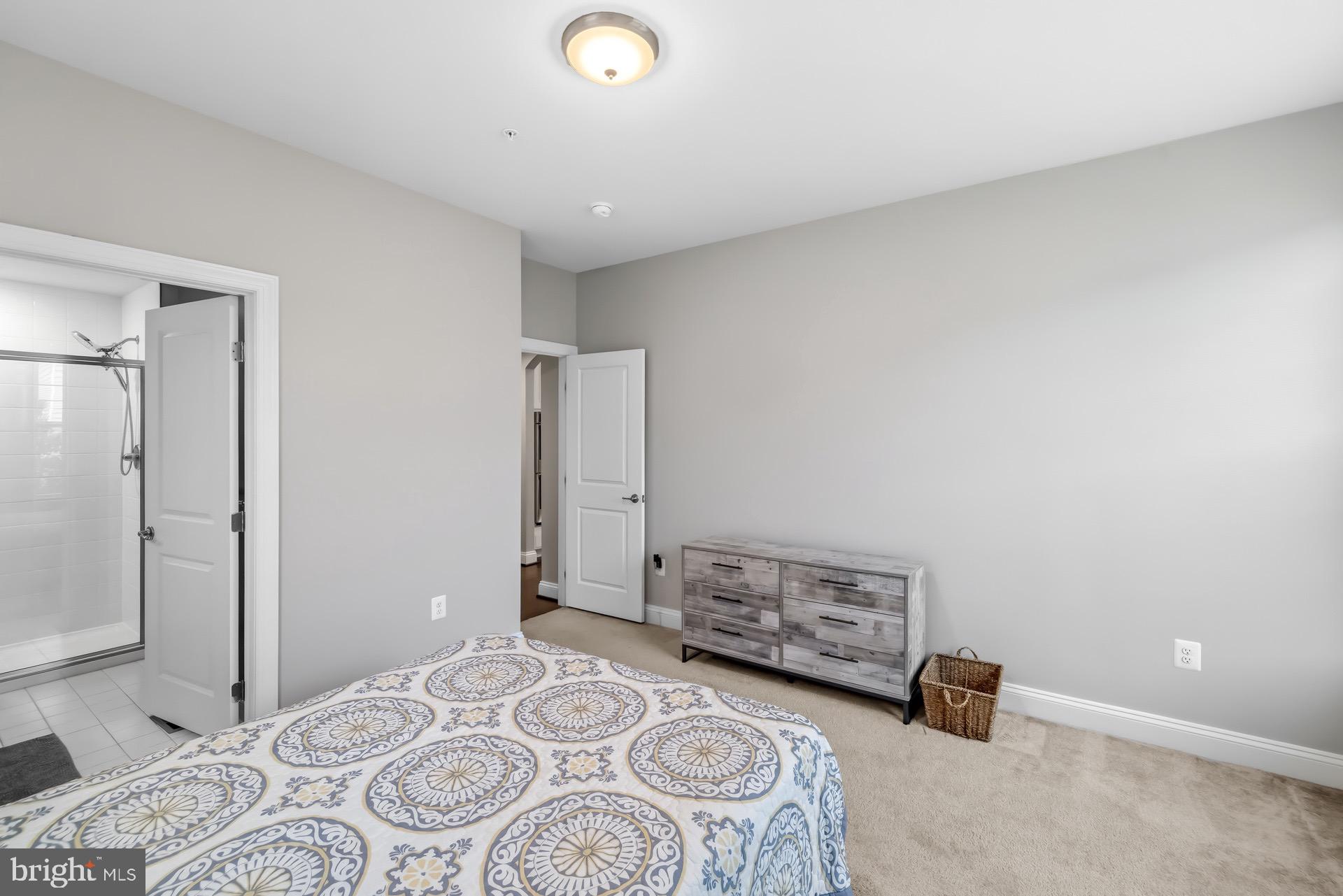 Real estate listing preview #36