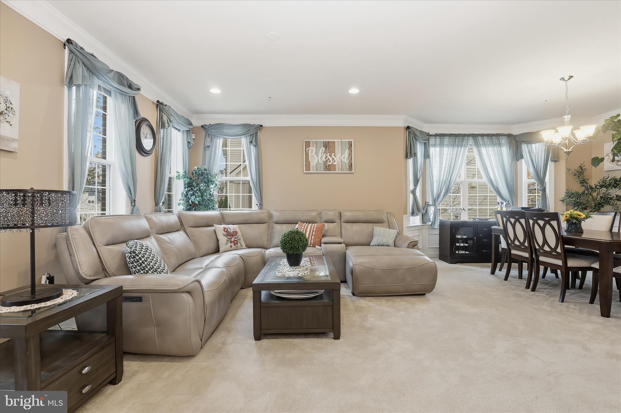 Real estate listing preview #3