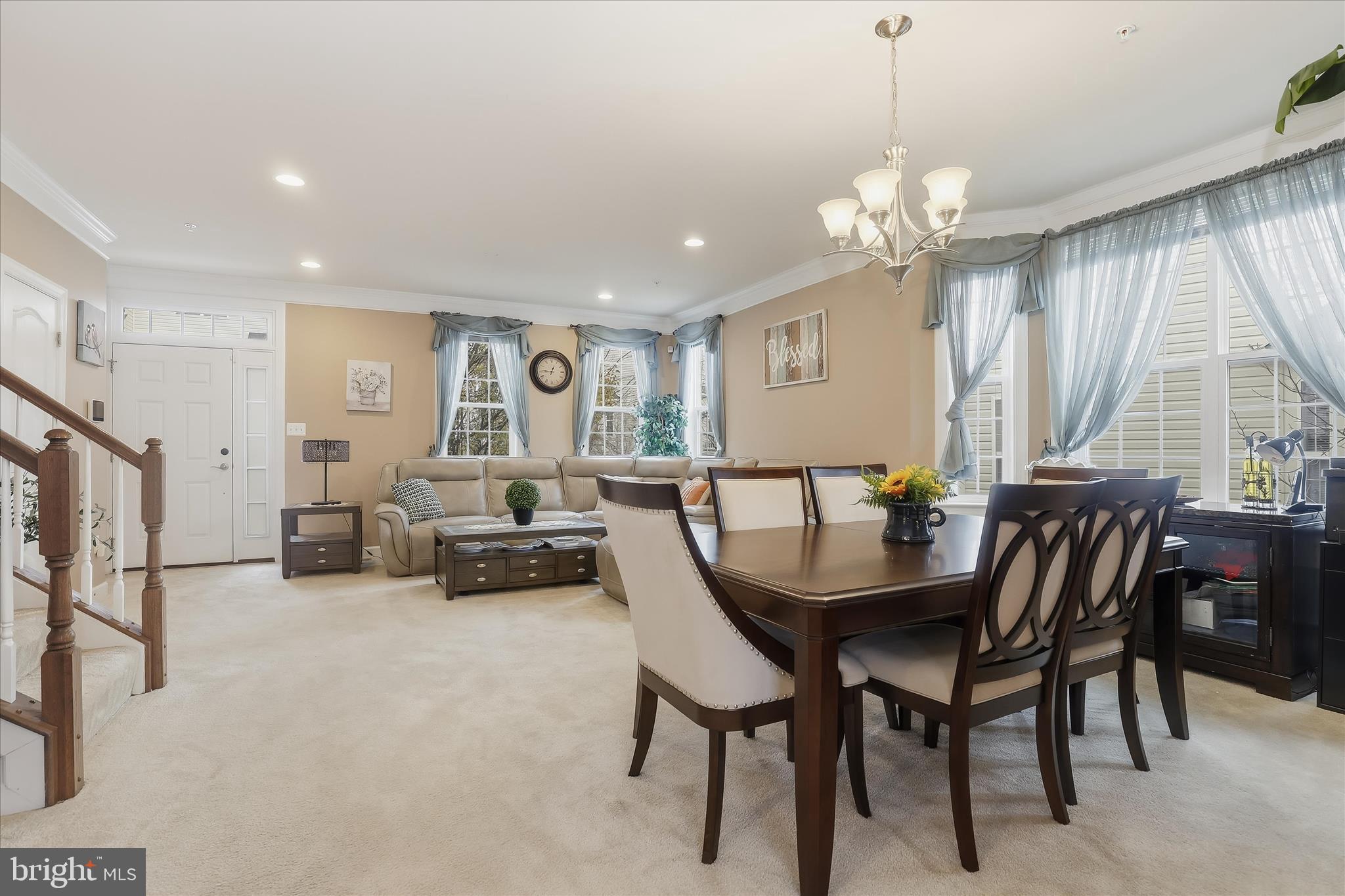 Real estate listing preview #4