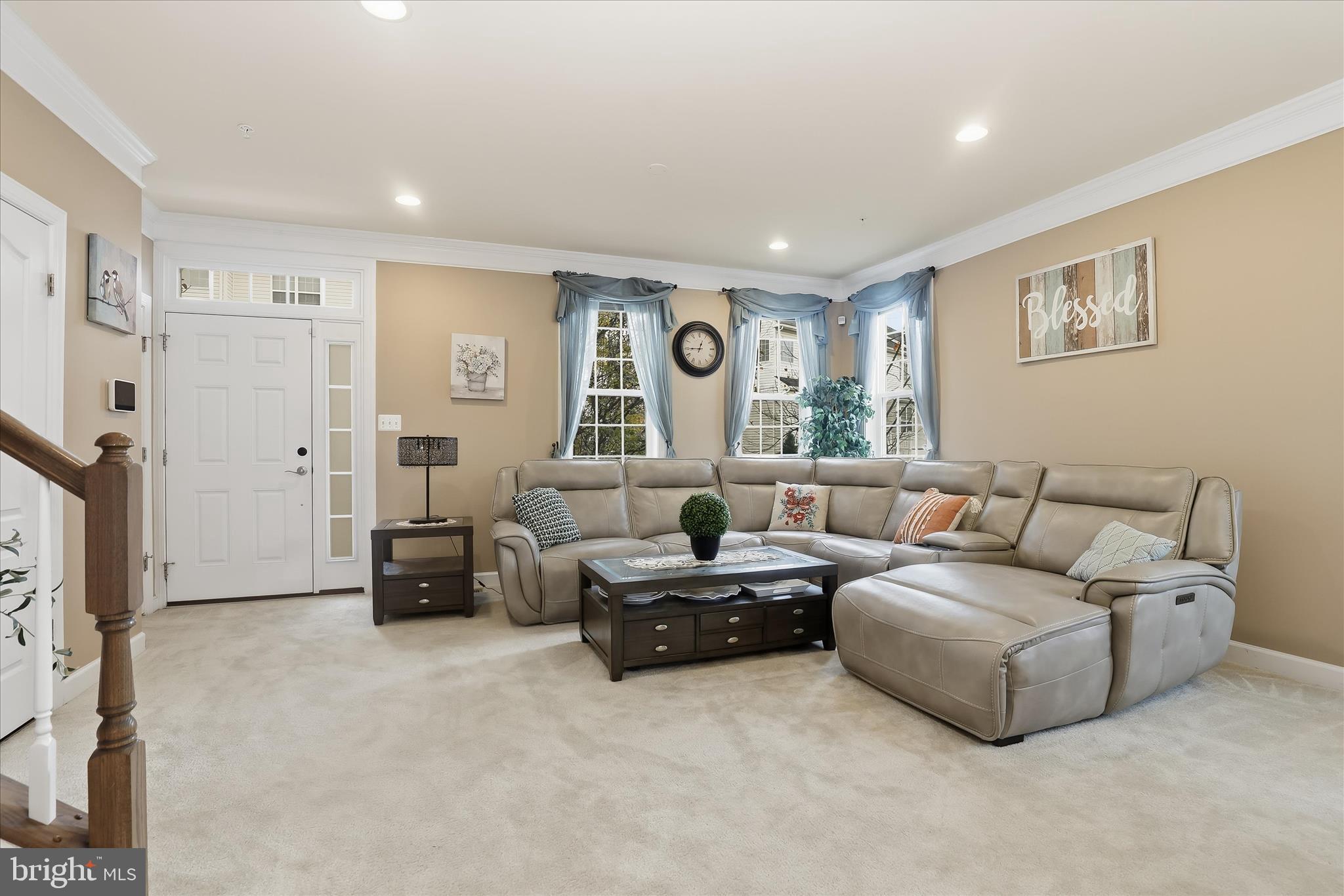 Real estate listing preview #6