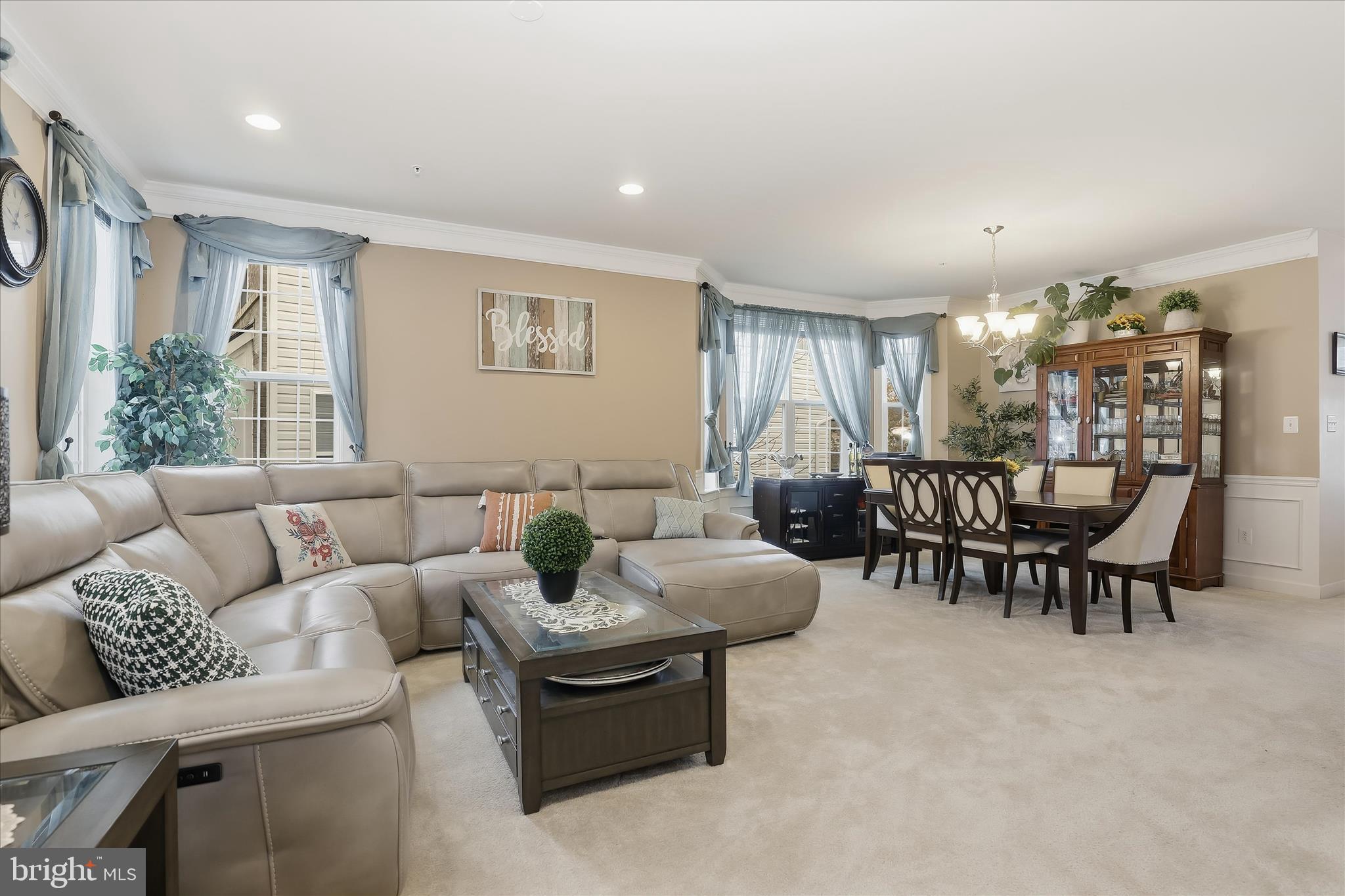 Real estate listing preview #2