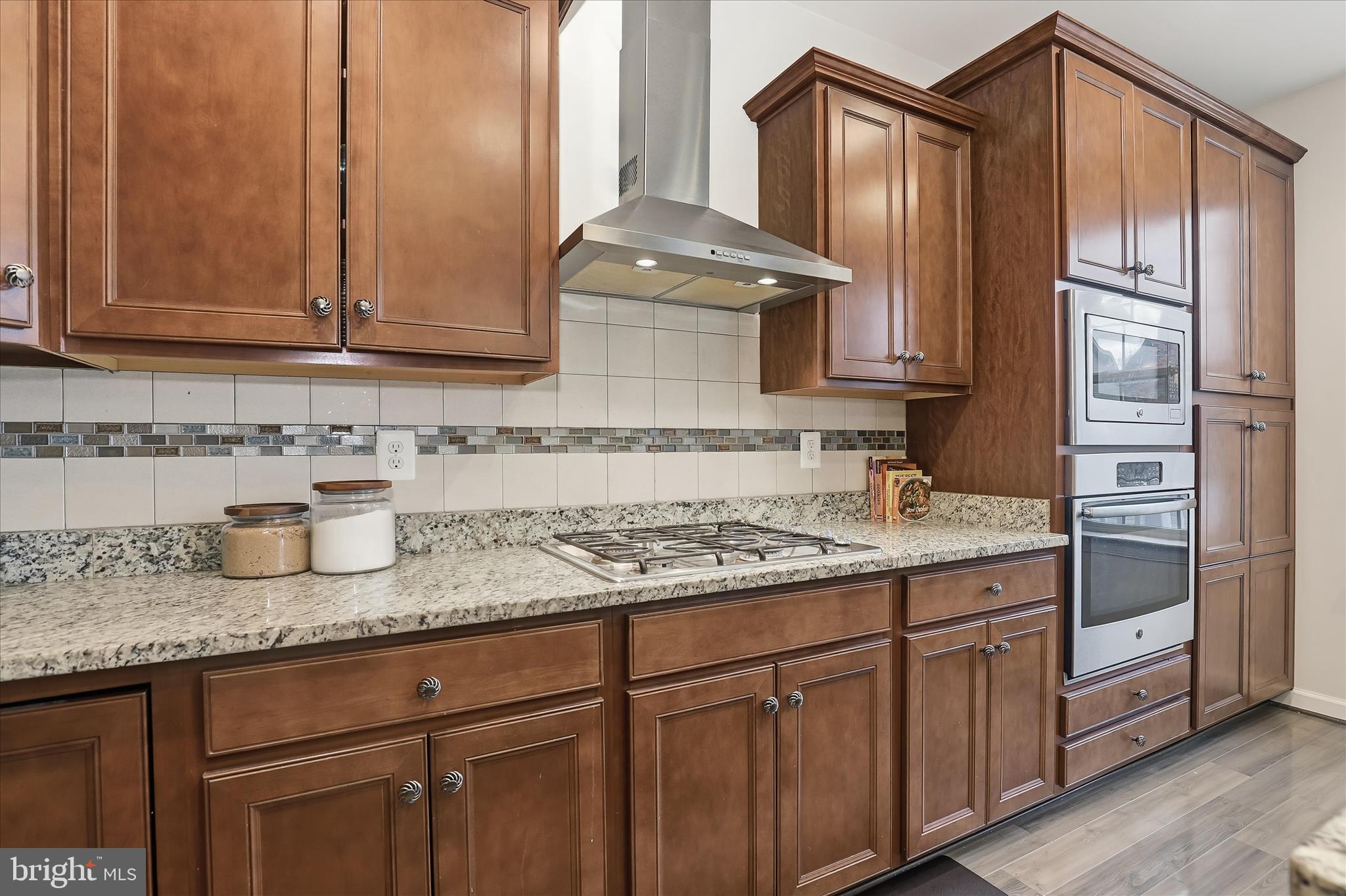 Real estate listing preview #11