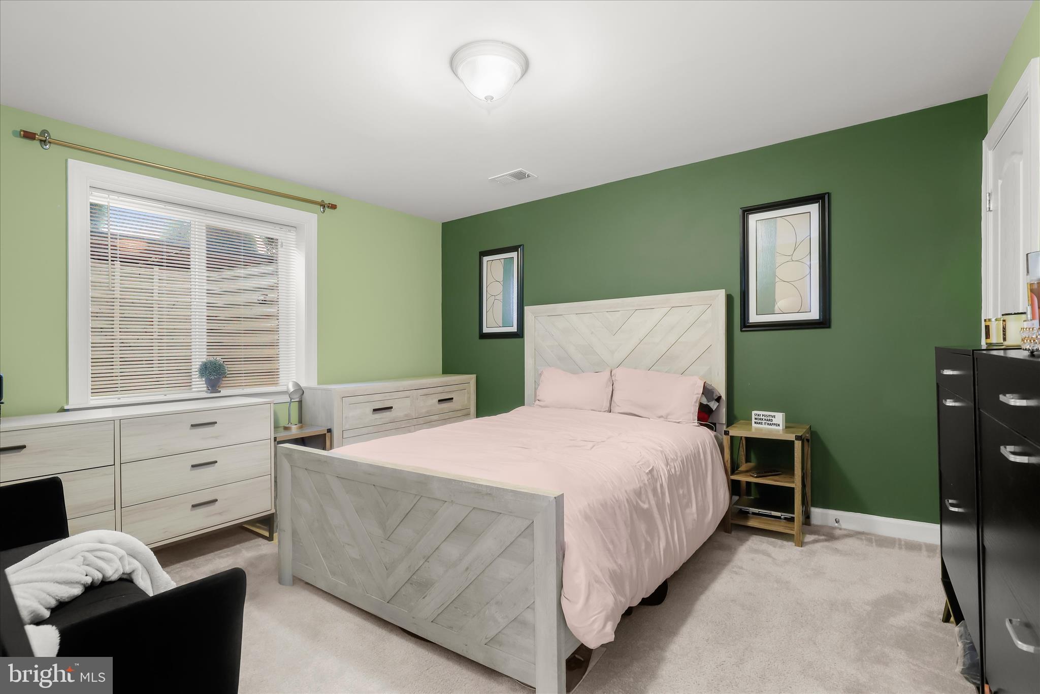 Real estate listing preview #25