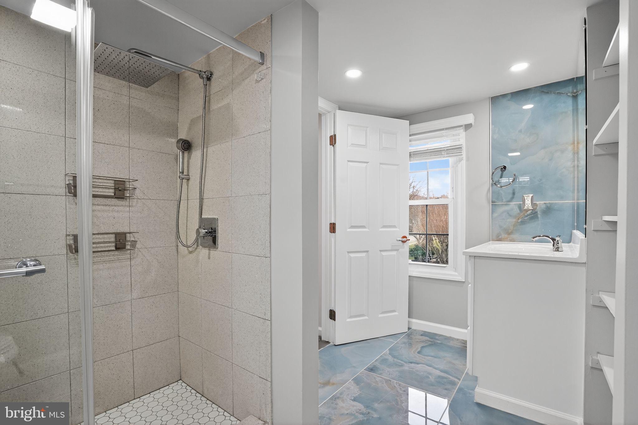 Real estate listing preview #26