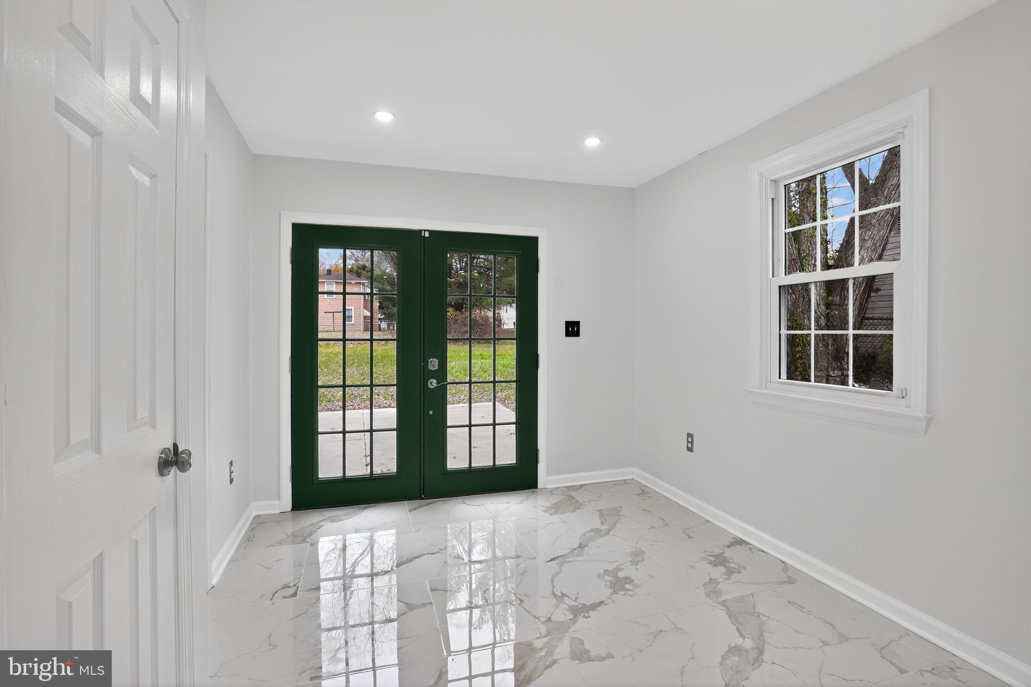 Real estate listing preview #12