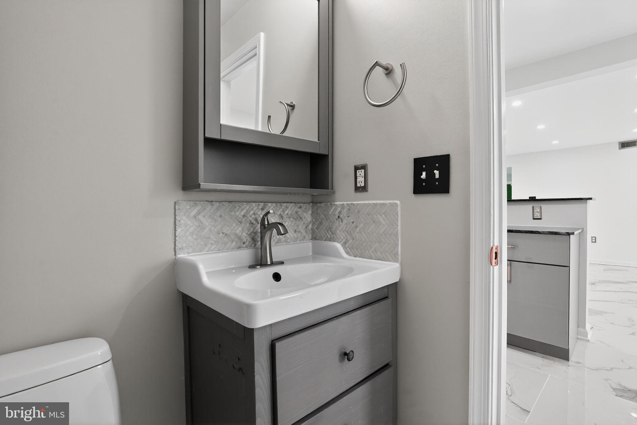 Real estate listing preview #18