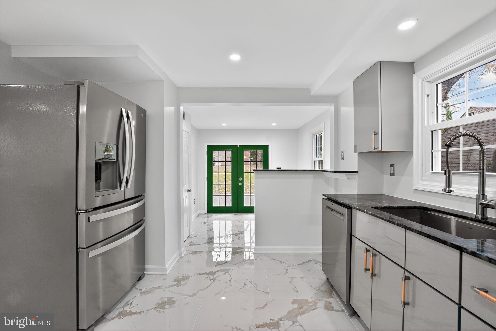 Real estate listing preview #11