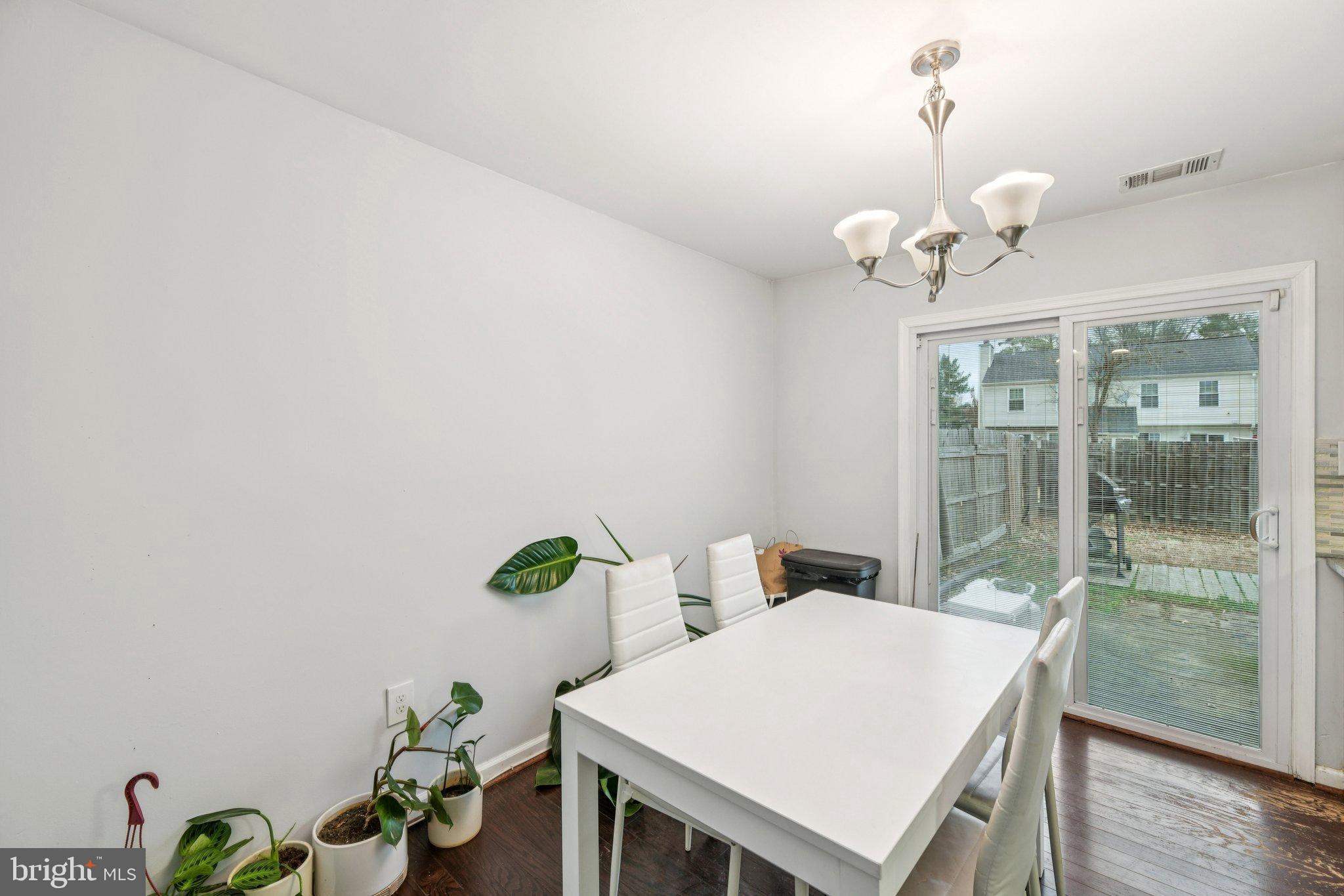 Real estate listing preview #7