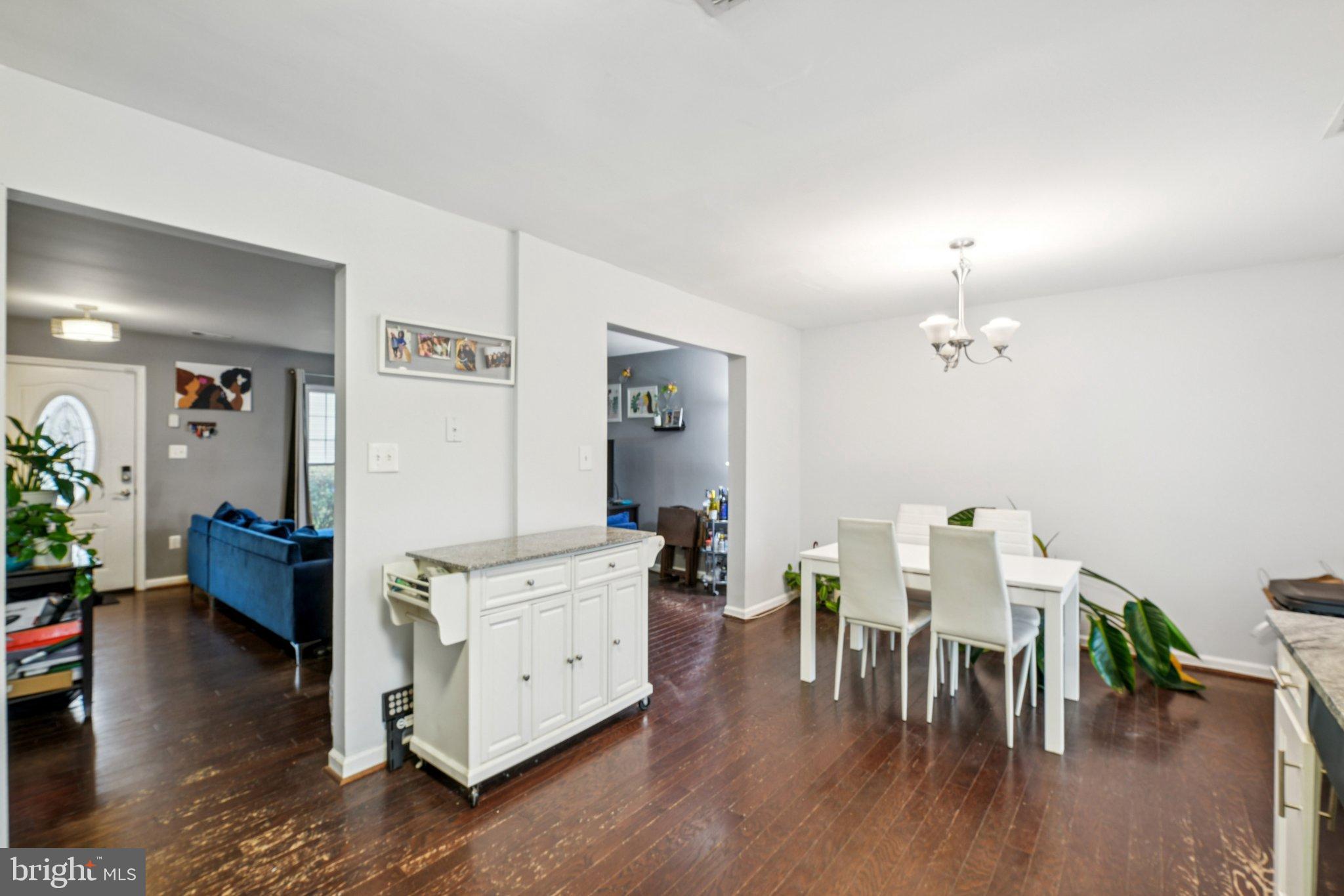 Real estate listing preview #12