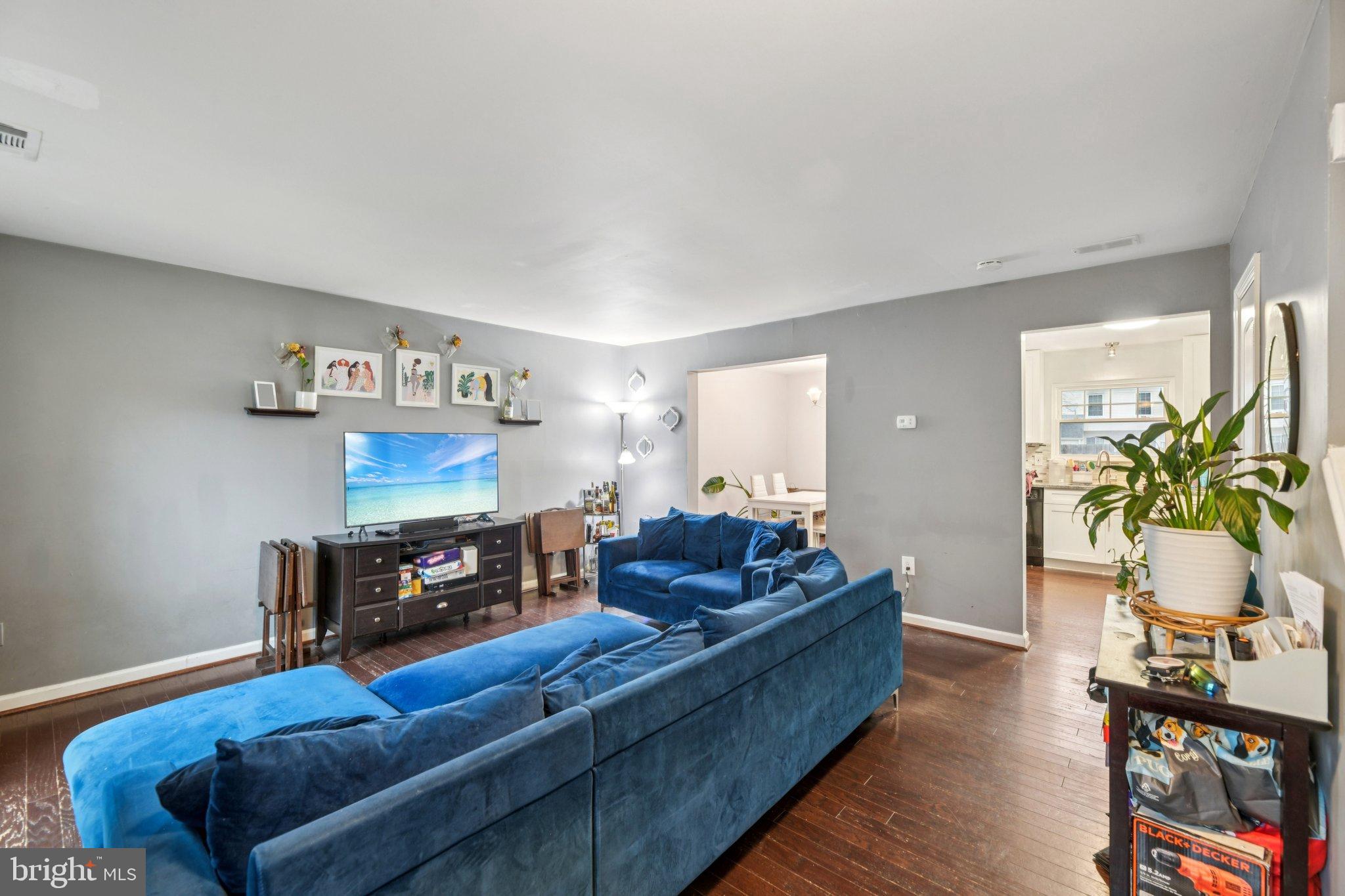 Real estate listing preview #4