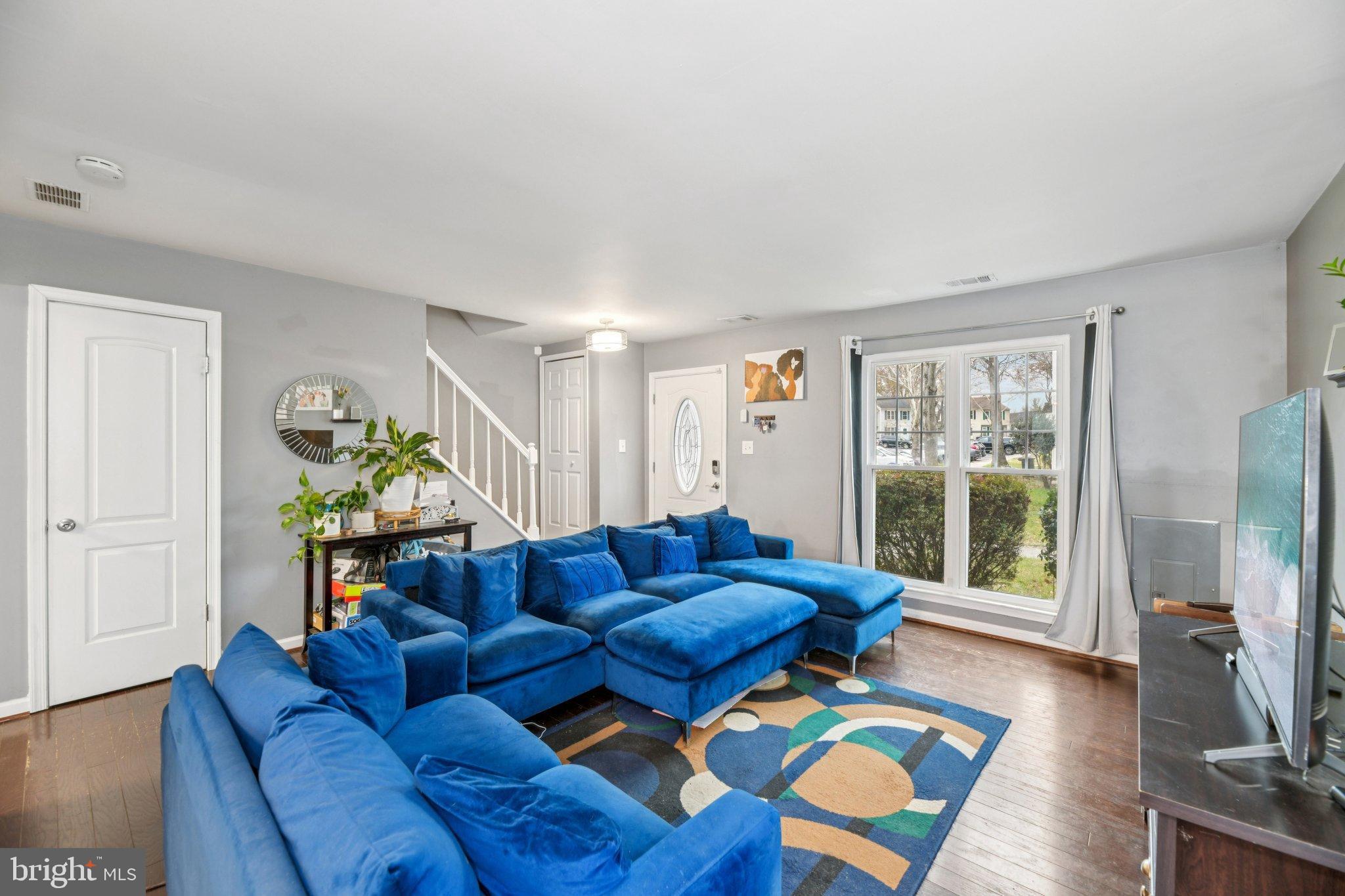 Real estate listing preview #6