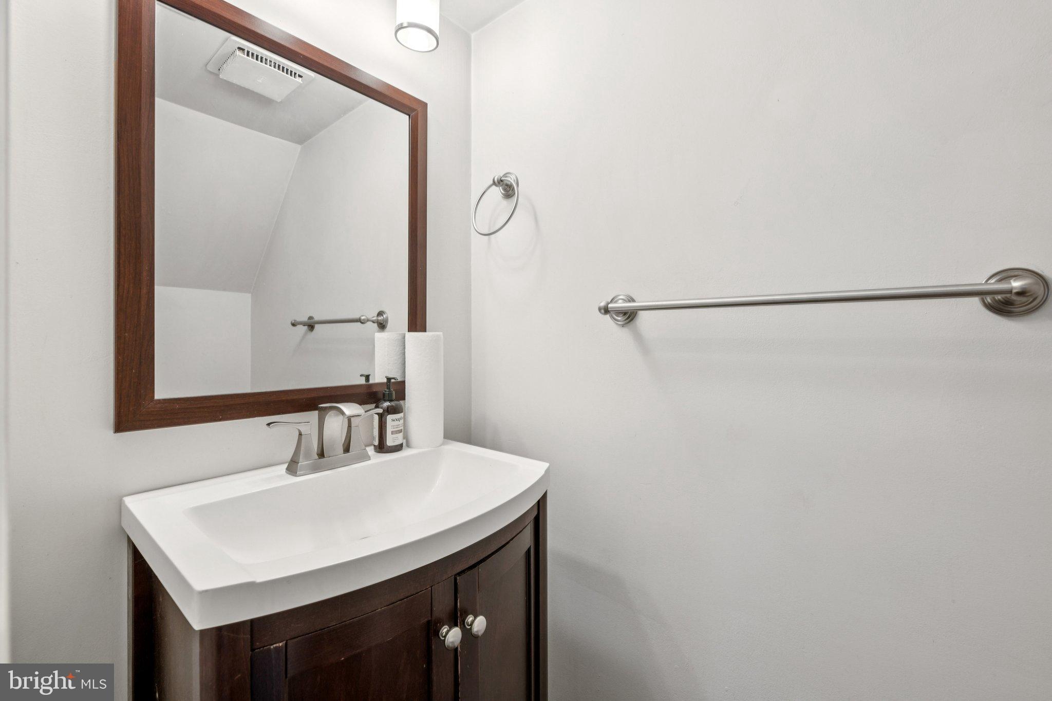 Real estate listing preview #16