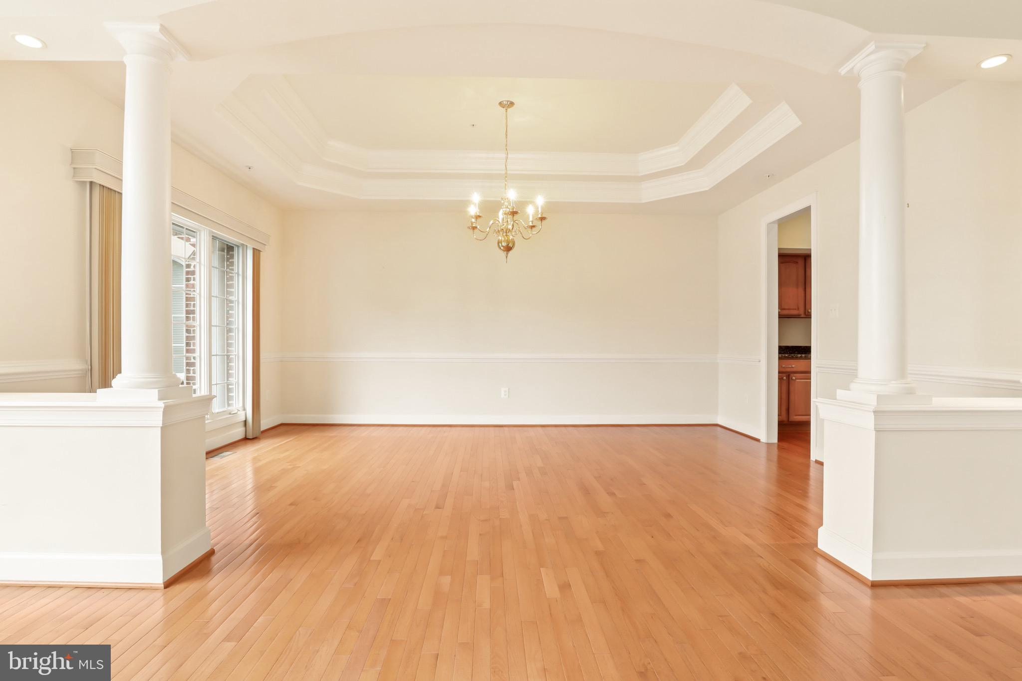 Real estate listing preview #11