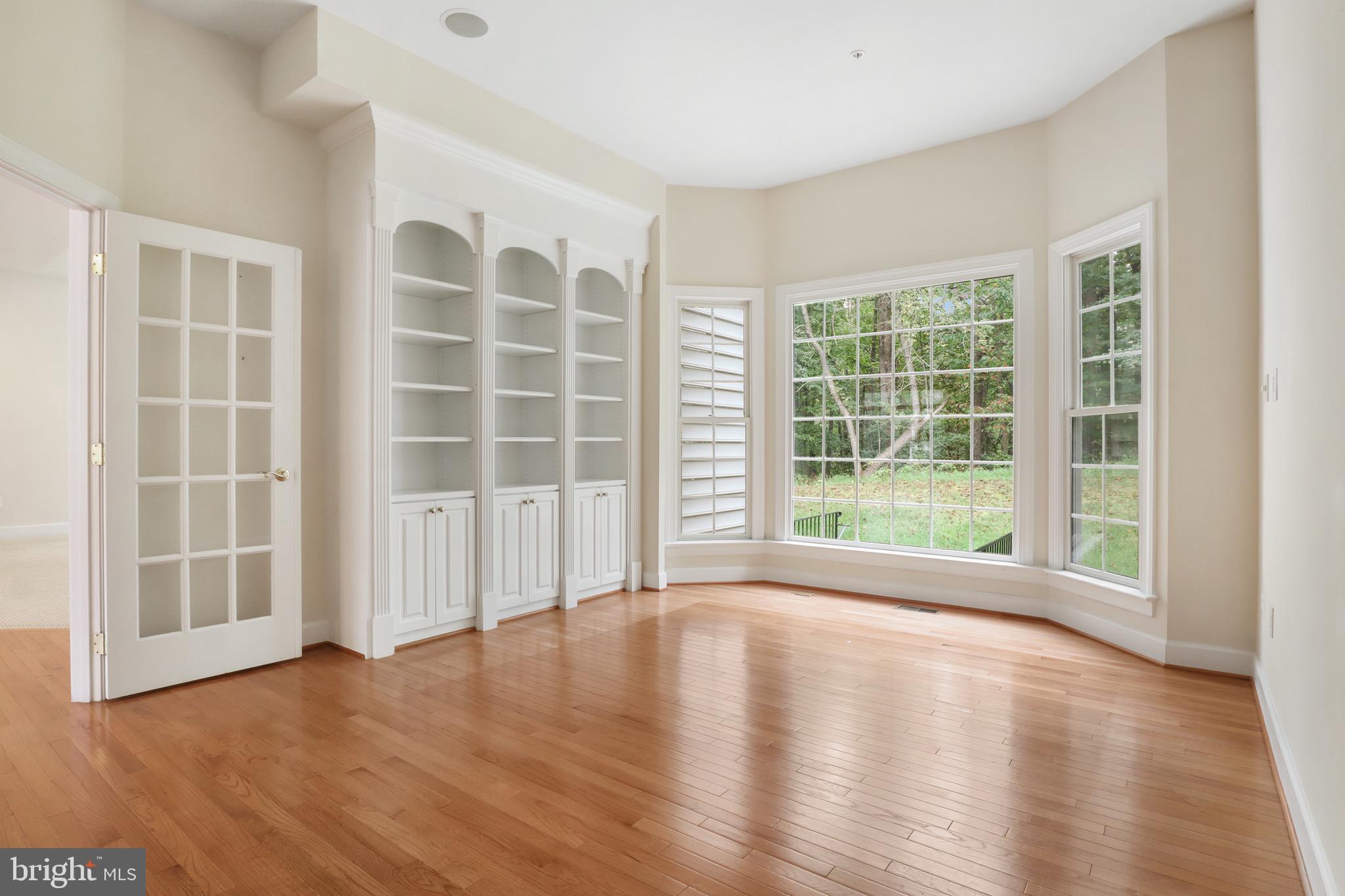 Real estate listing preview #24