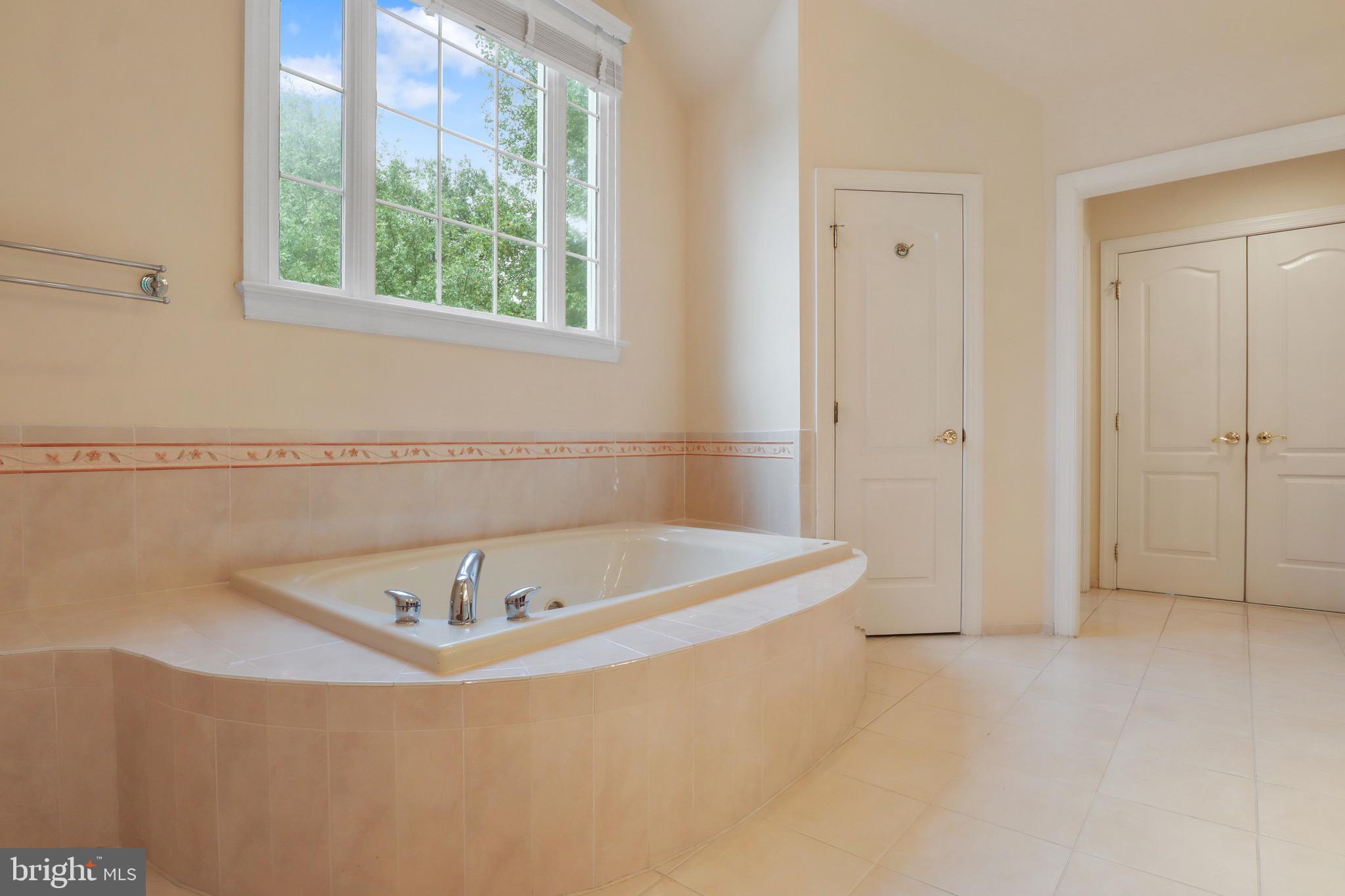 Real estate listing preview #48