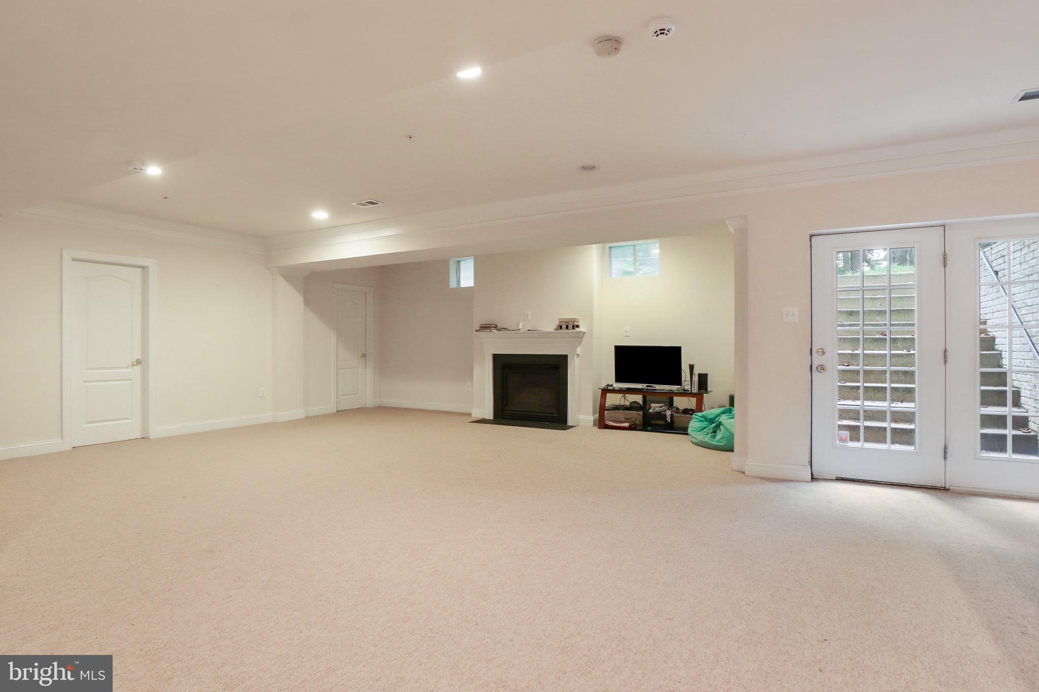 Real estate listing preview #53