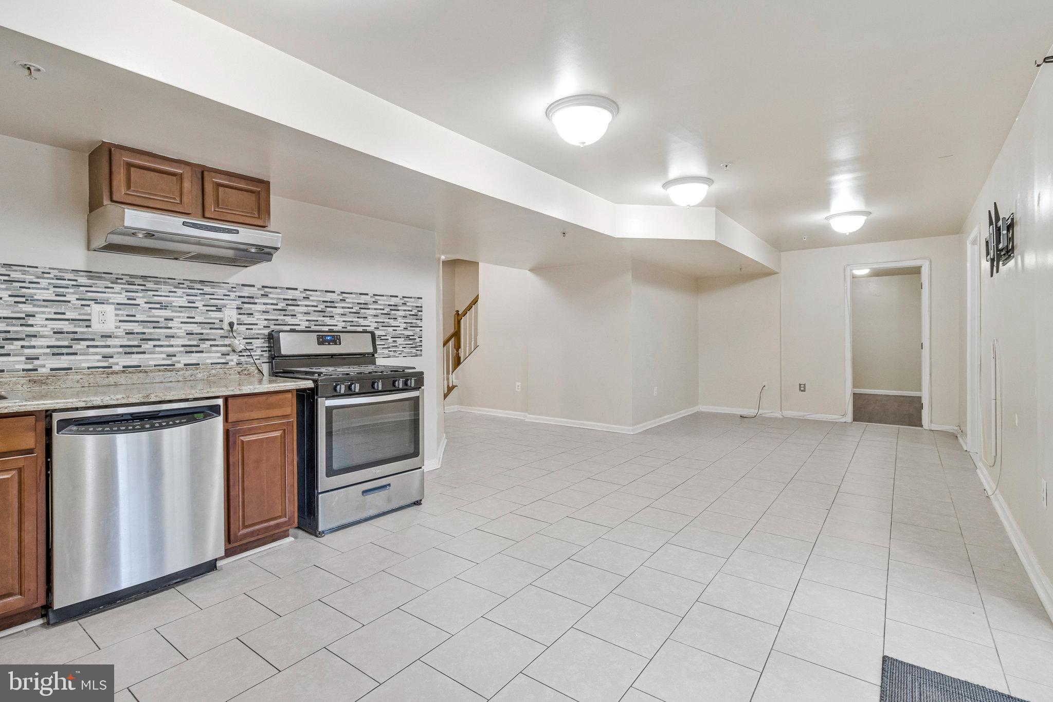 Real estate listing preview #22