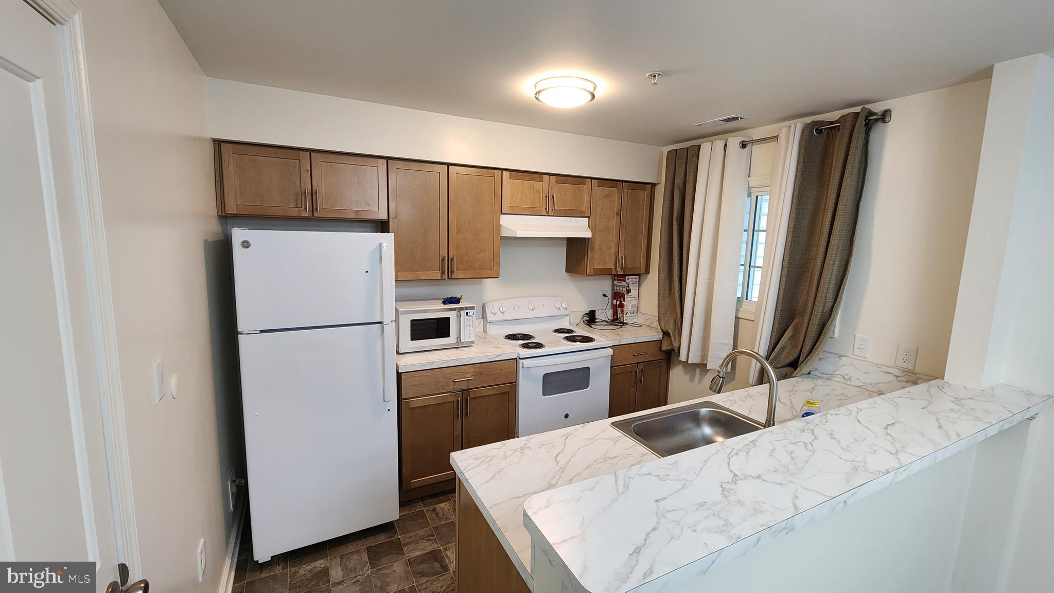 Real estate listing preview #8