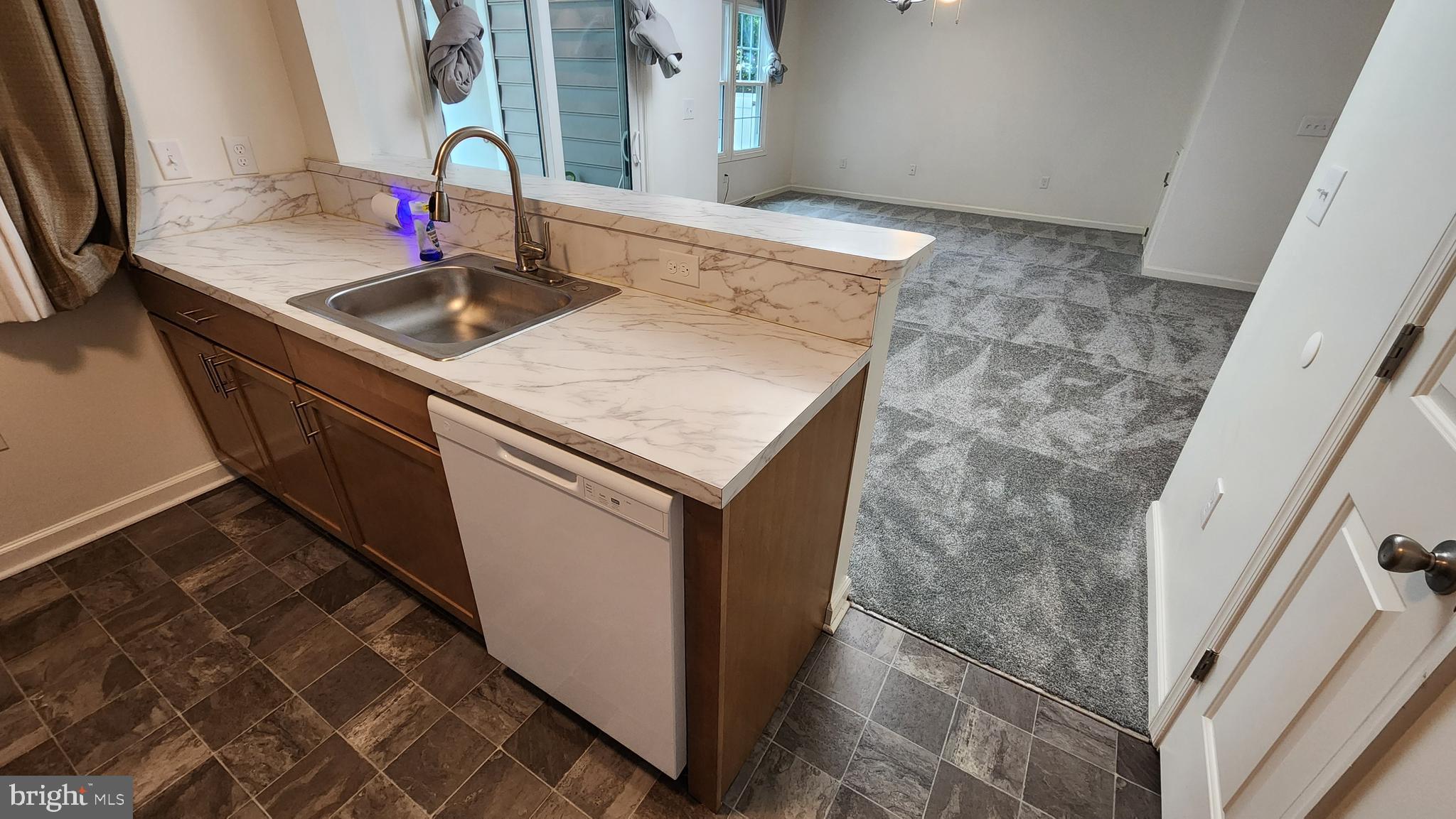 Real estate listing preview #9