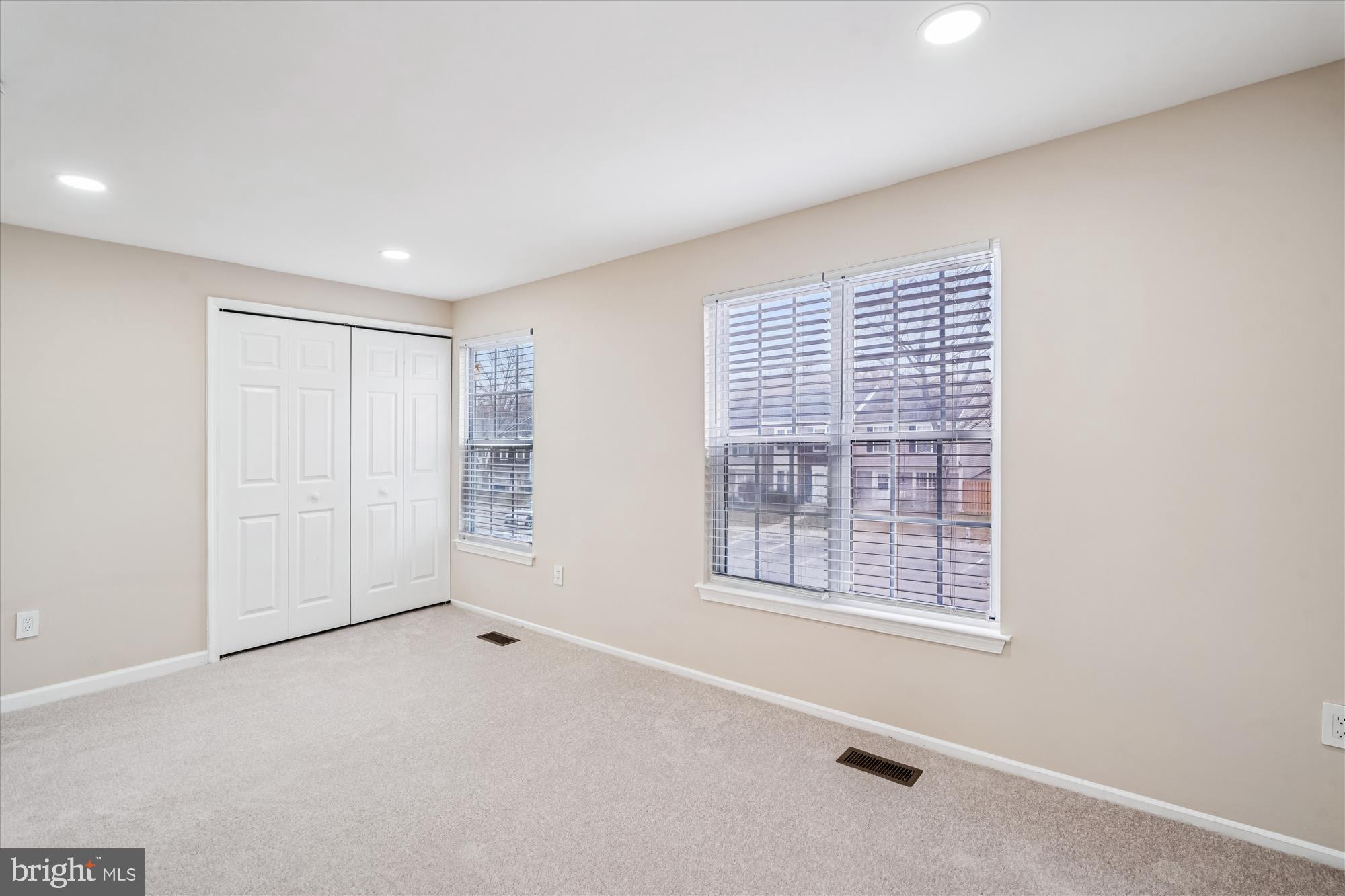 Real estate listing preview #17