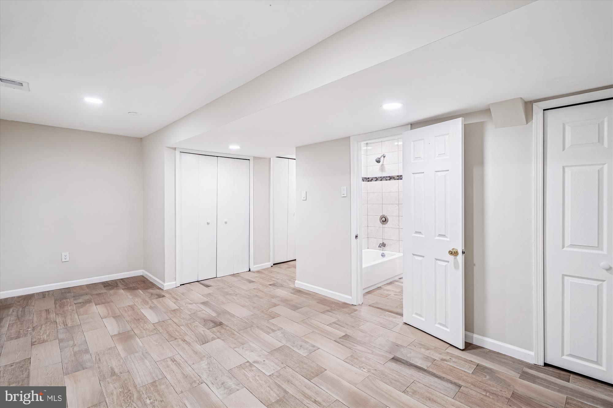 Real estate listing preview #26