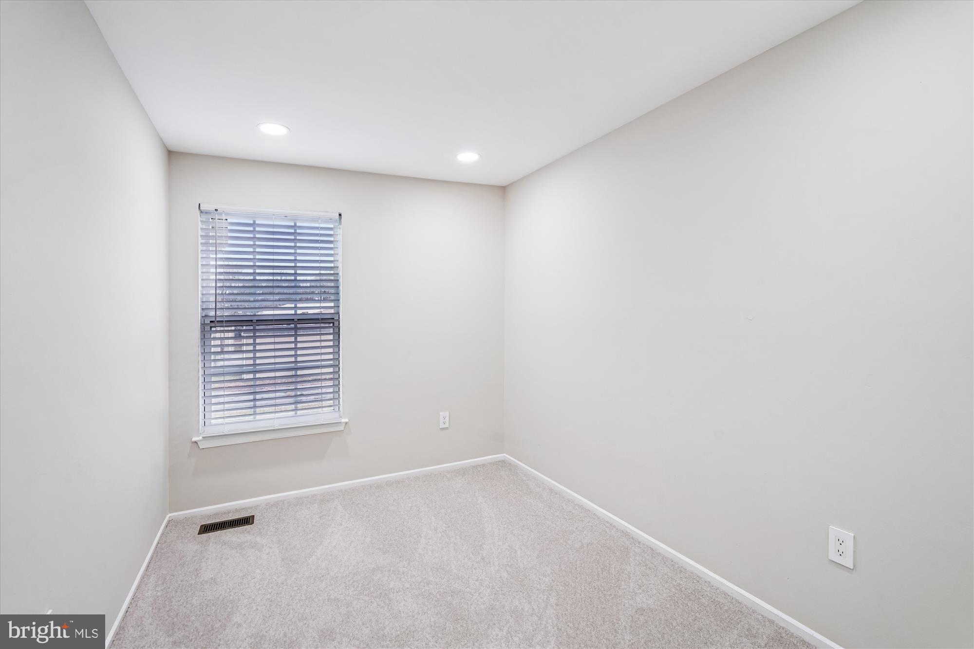 Real estate listing preview #22