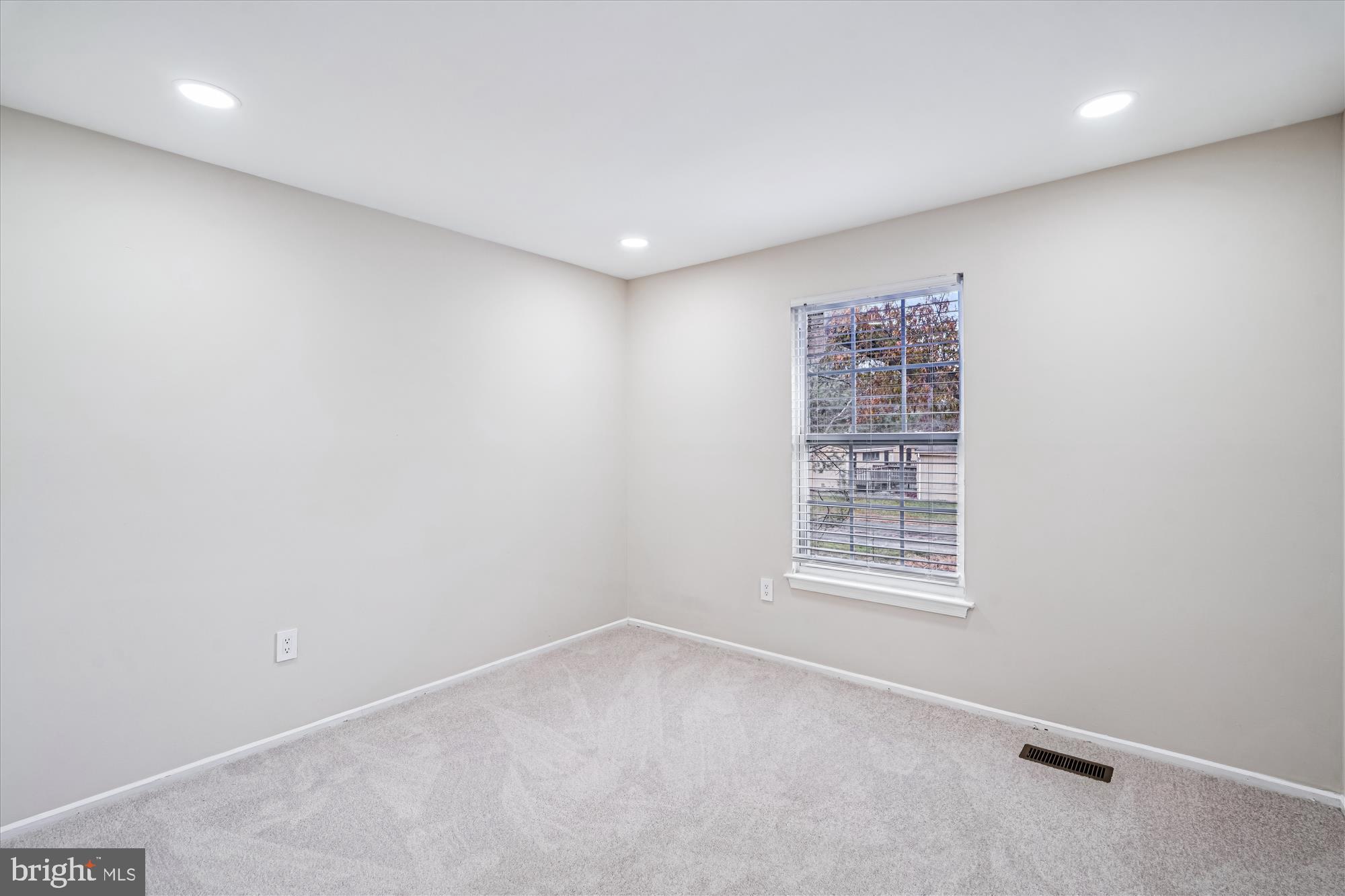 Real estate listing preview #20