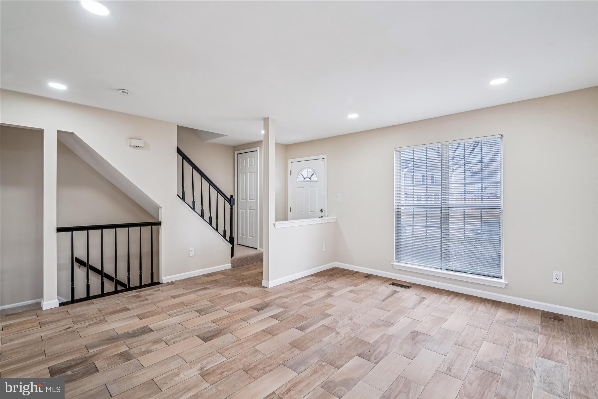 Real estate listing preview #7