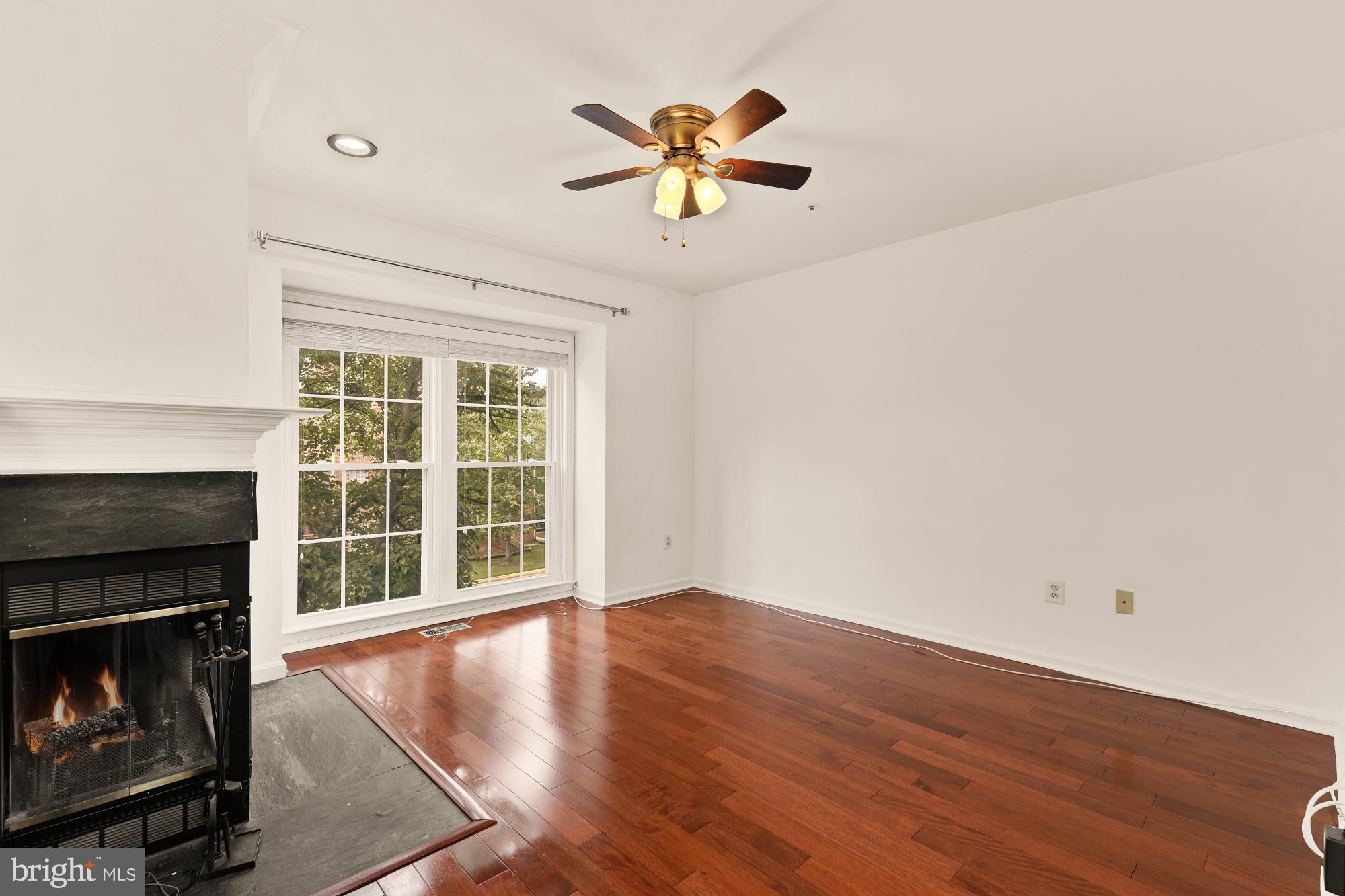 Real estate listing preview #10