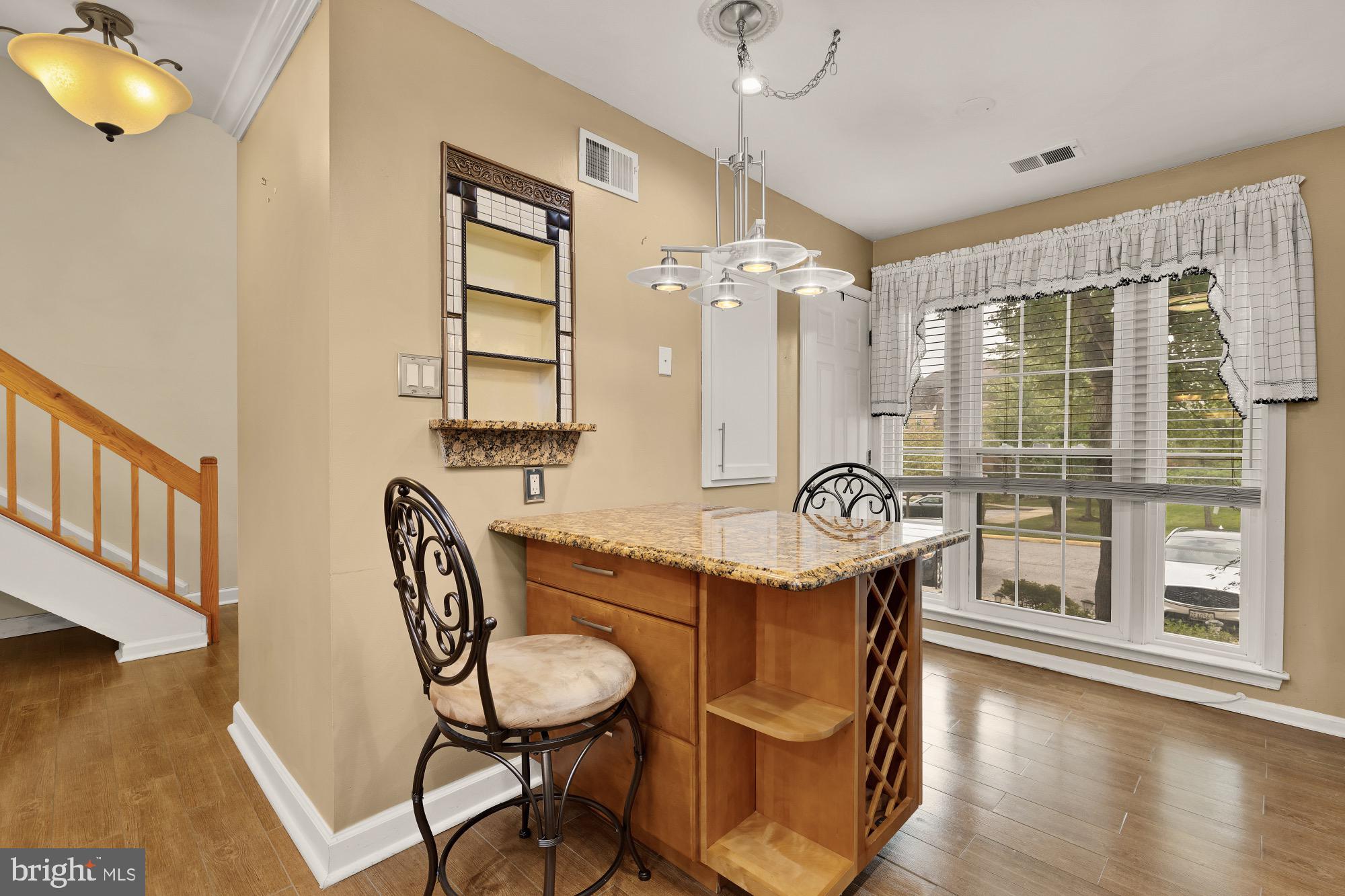 Real estate listing preview #9