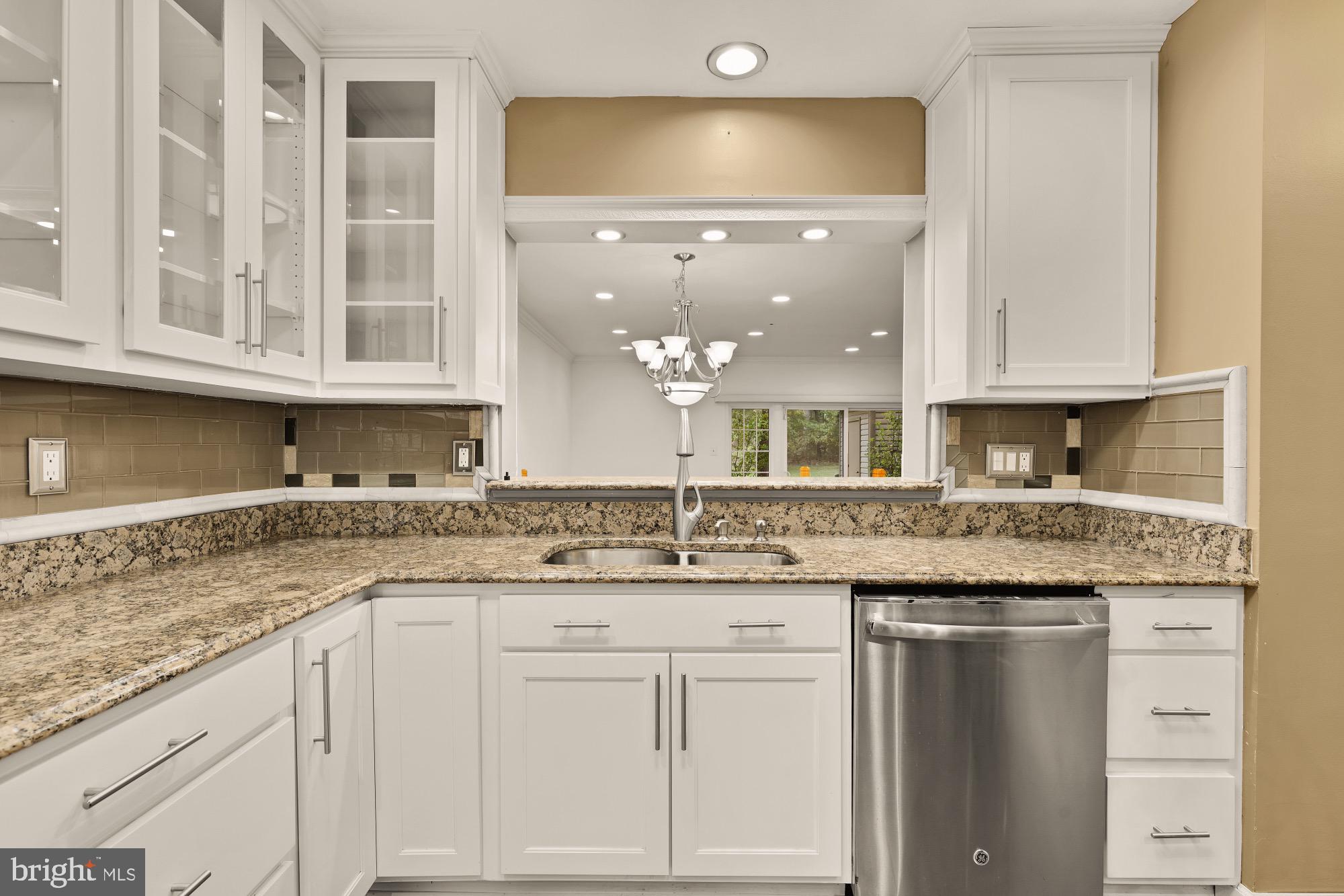 Real estate listing preview #4