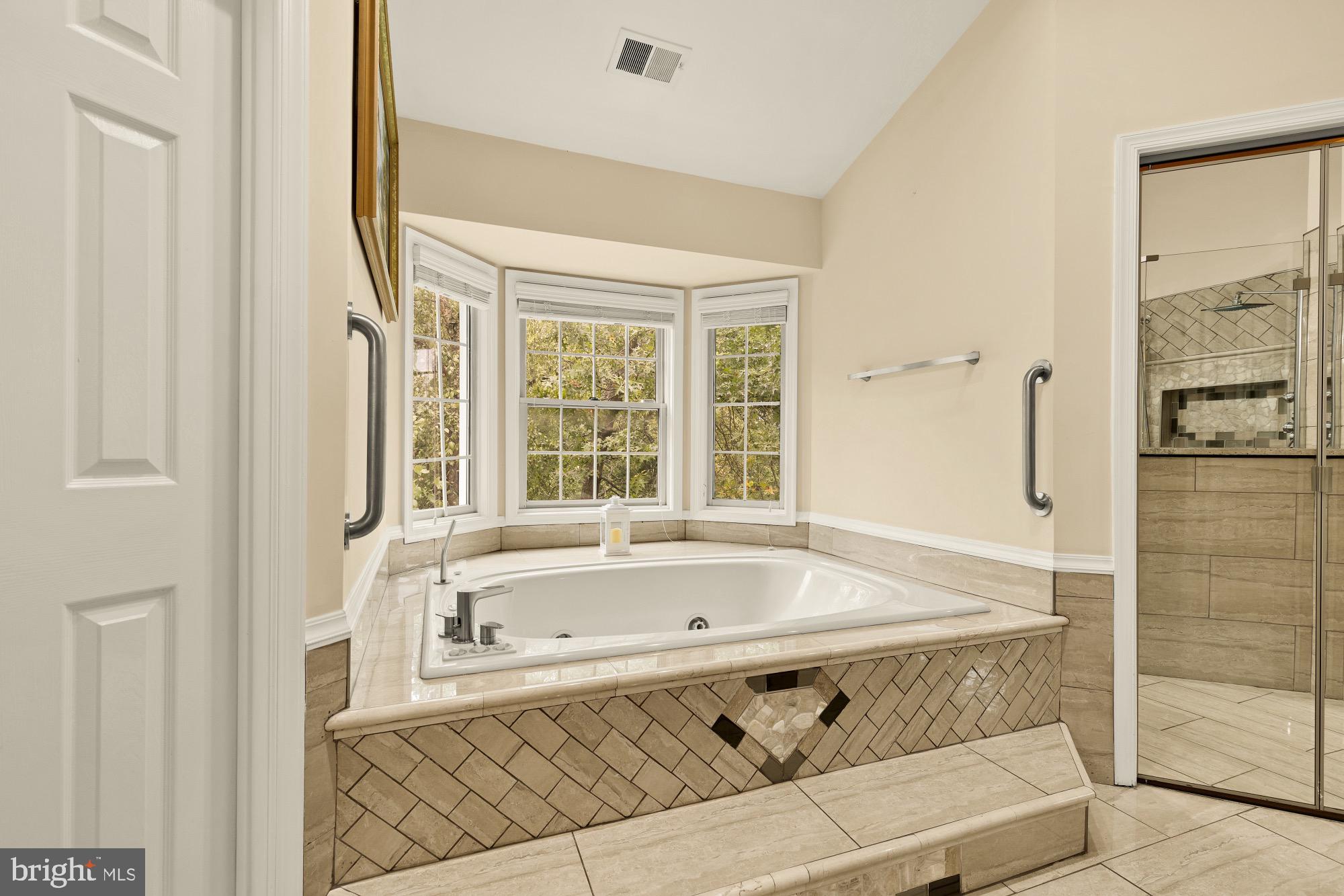 Real estate listing preview #32