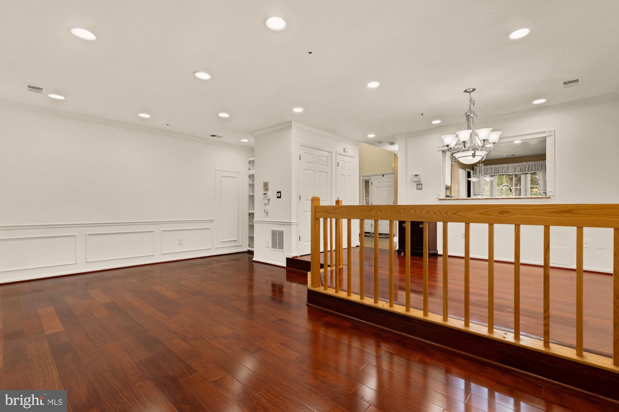 Real estate listing preview #16