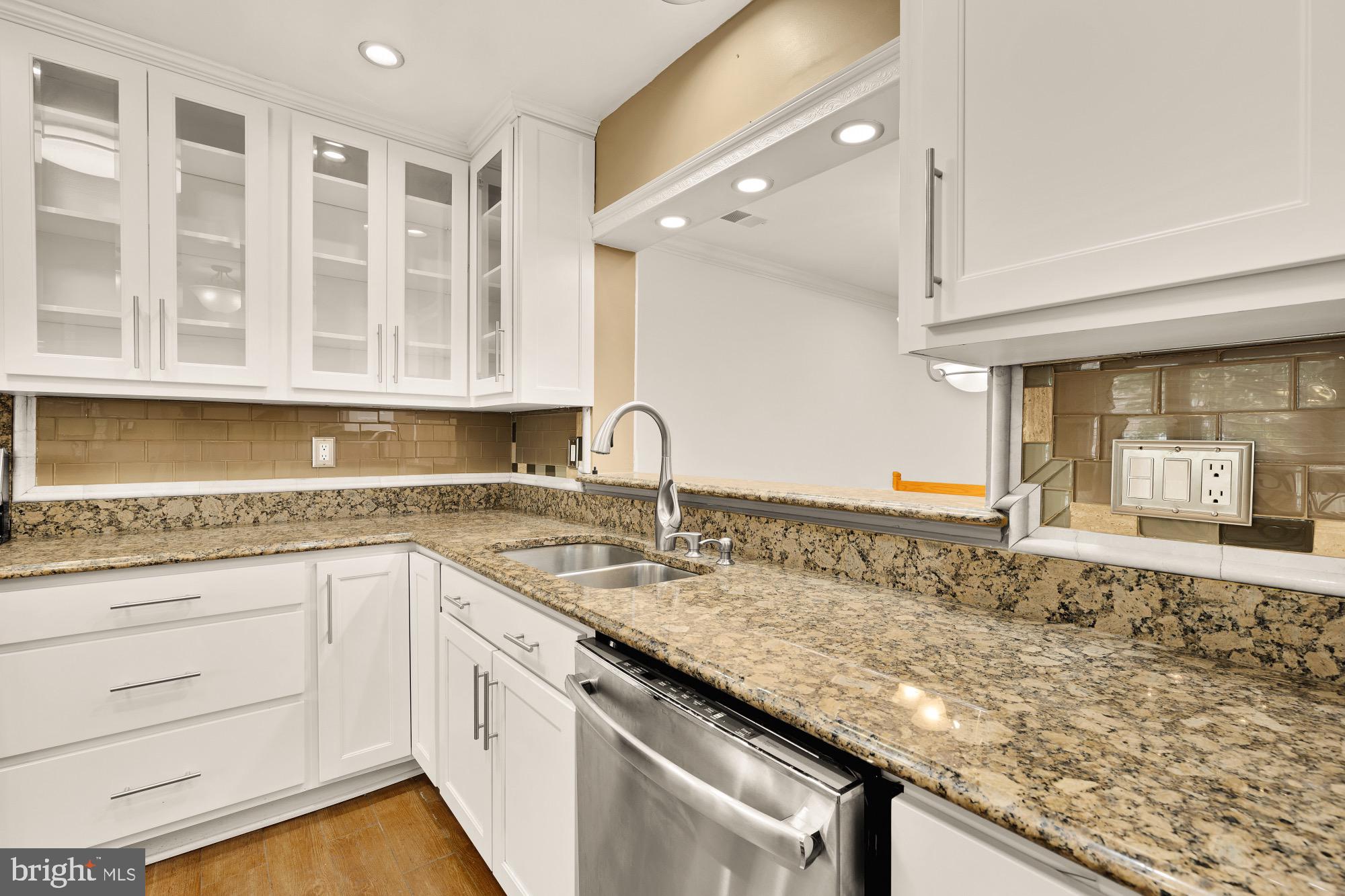 Real estate listing preview #5