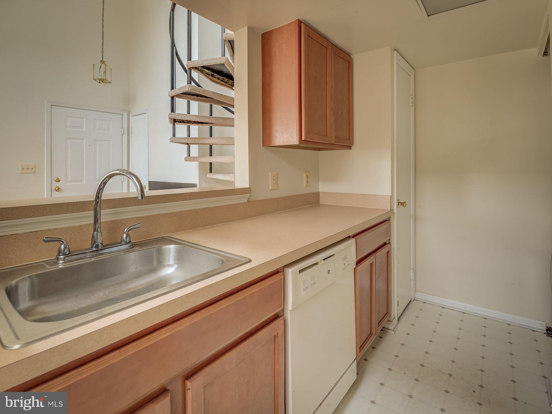 Real estate listing preview #18