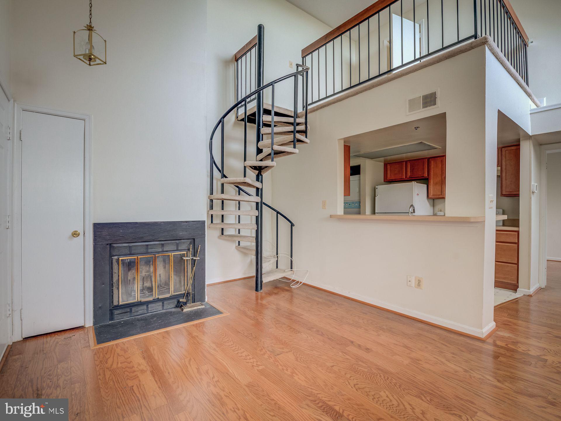 Real estate listing preview #8