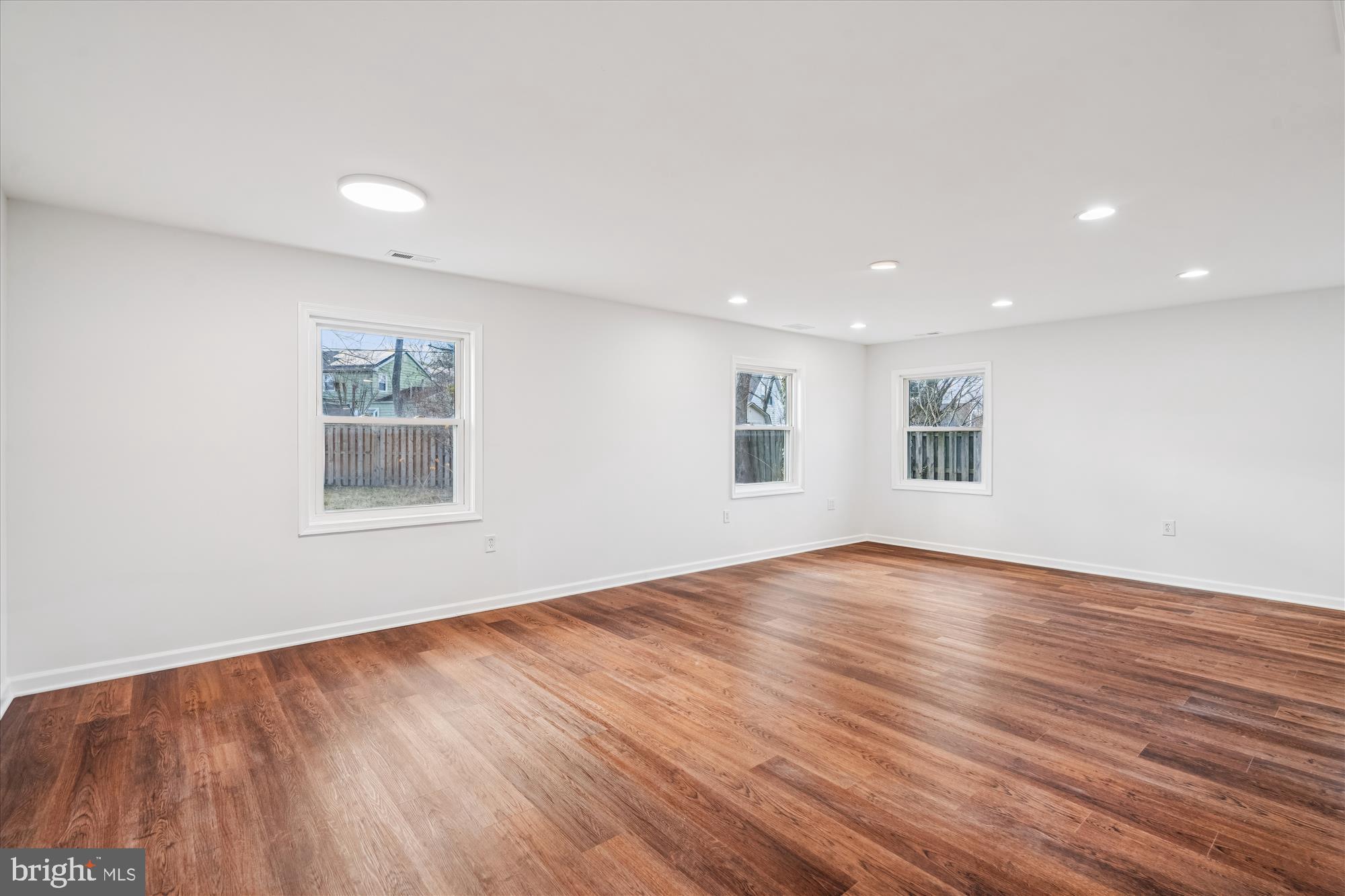 Real estate listing preview #10