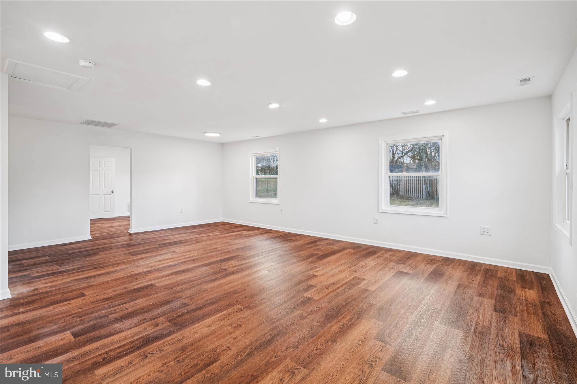 Real estate listing preview #11